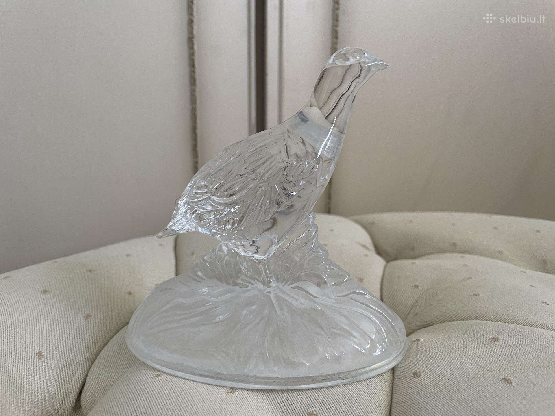 Art deco statulele
