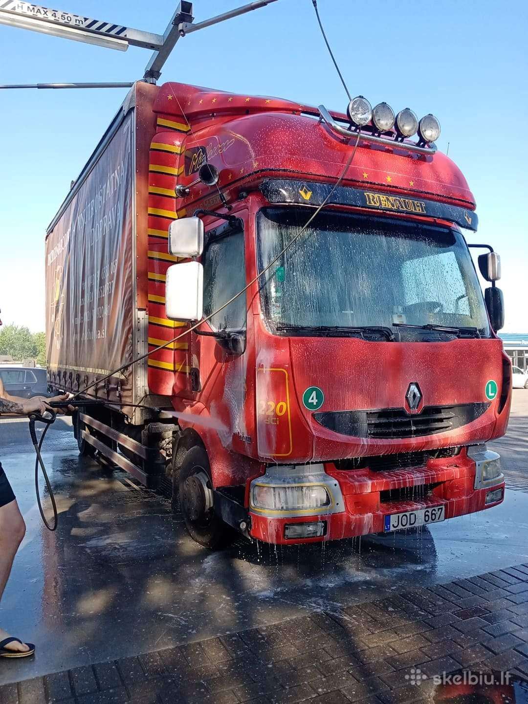 Ieškomas vairuotojas C kategorija po Lietuvą