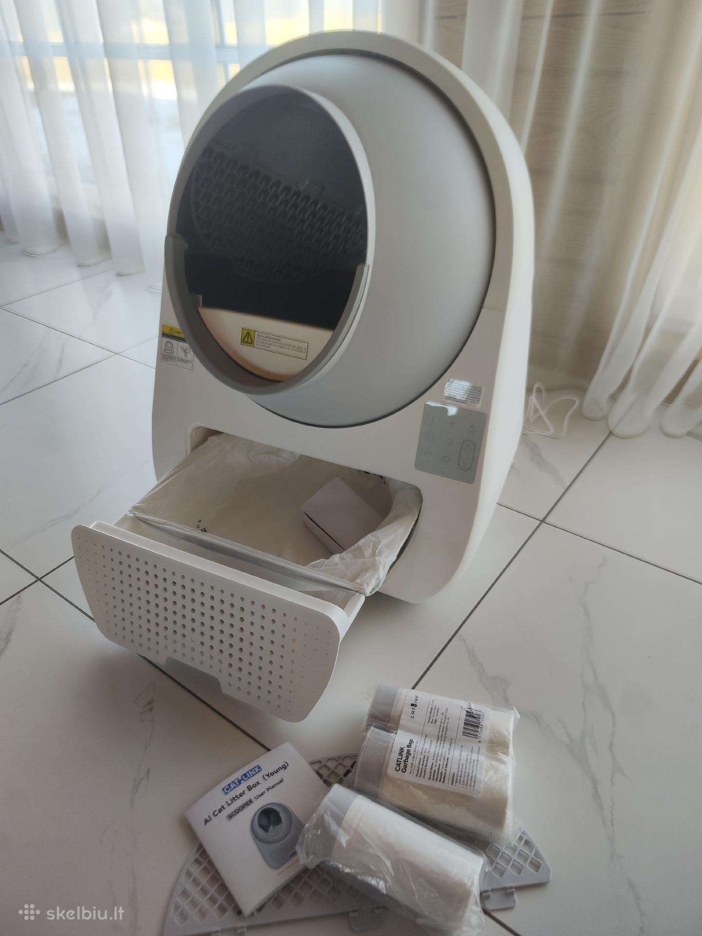 Kaciu tualetas ismanus robotas su sensoriais