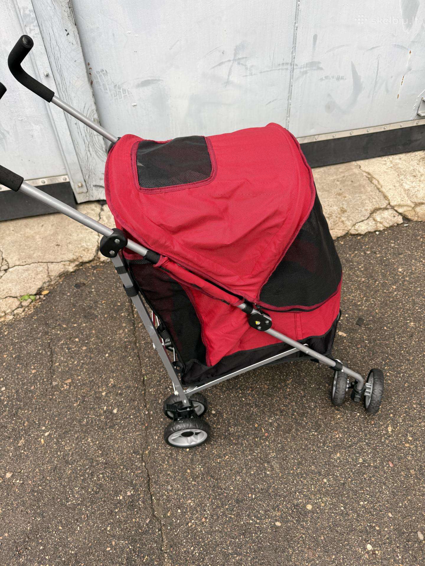 Augintinio vežimėlis – 60 €
