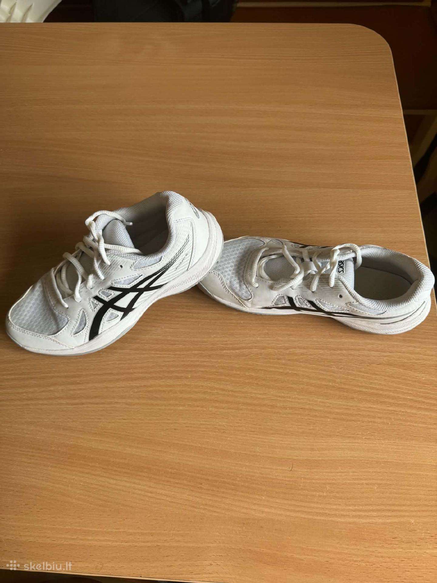 Parduodu labai mažai naudotus sportinius batelius