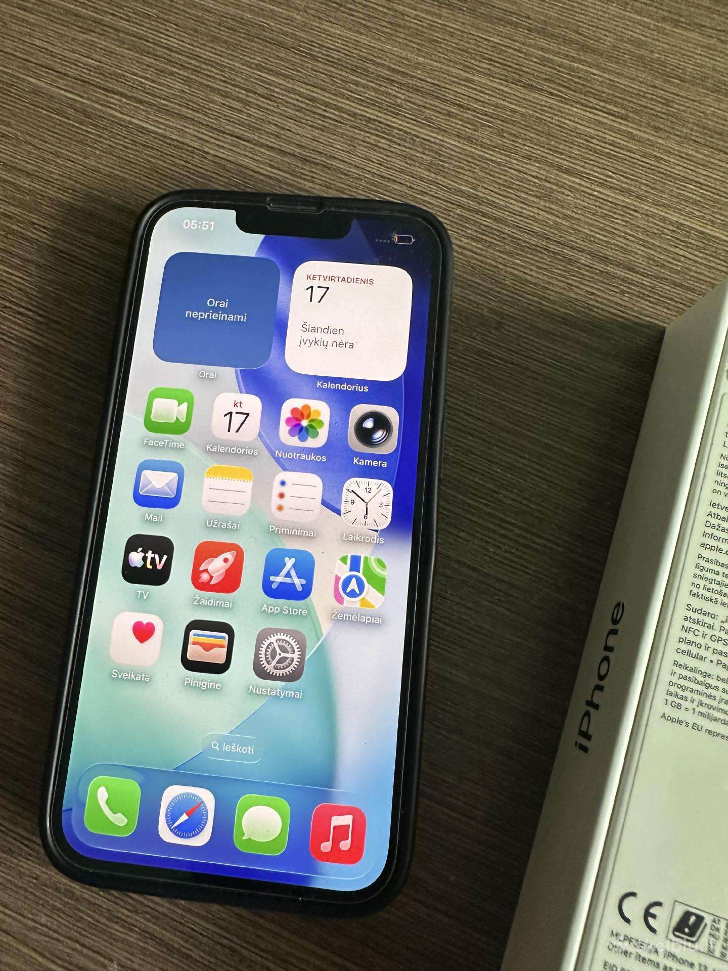 iPhone 13