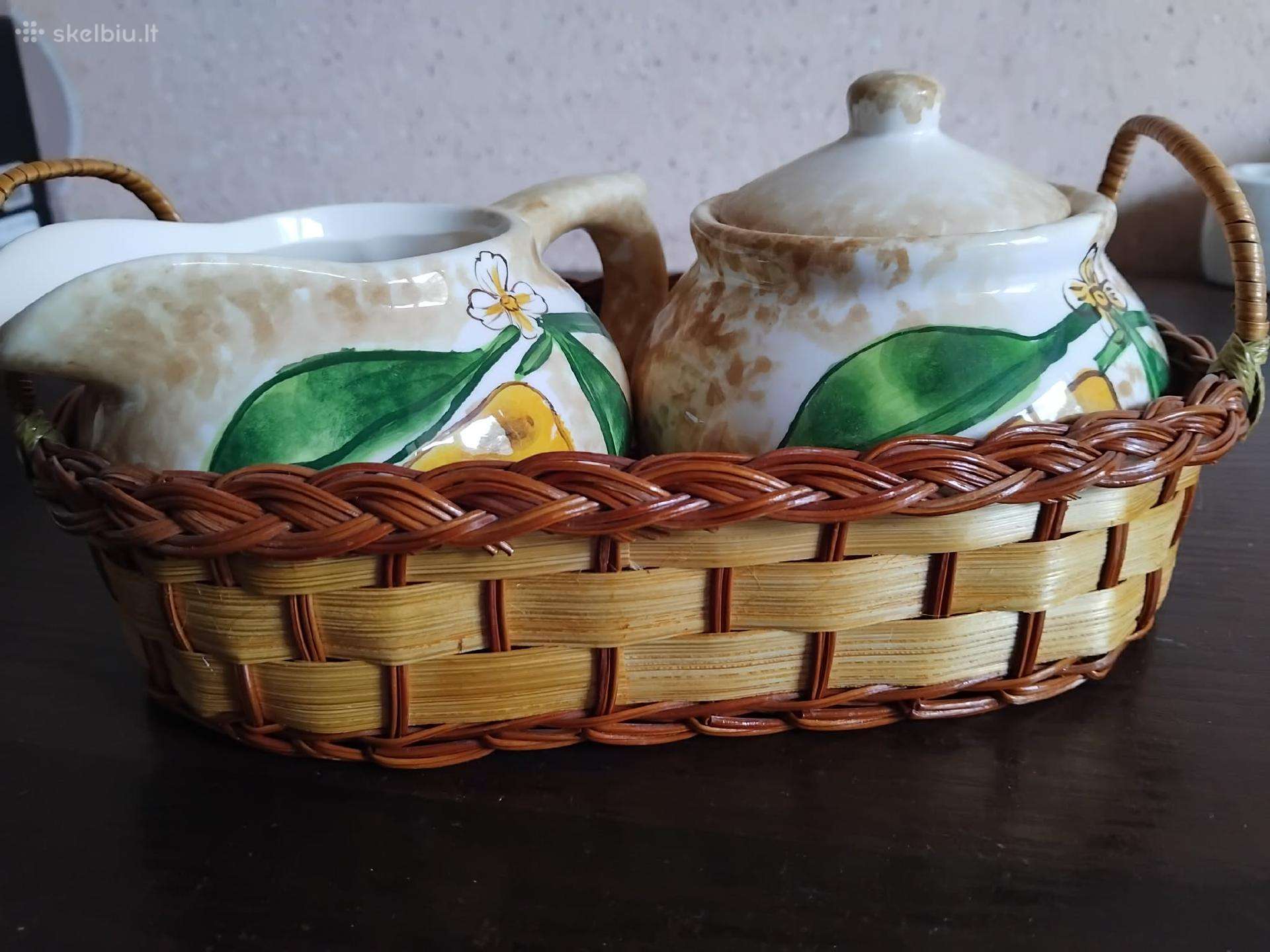 Indų rinkinys su krepšeliu