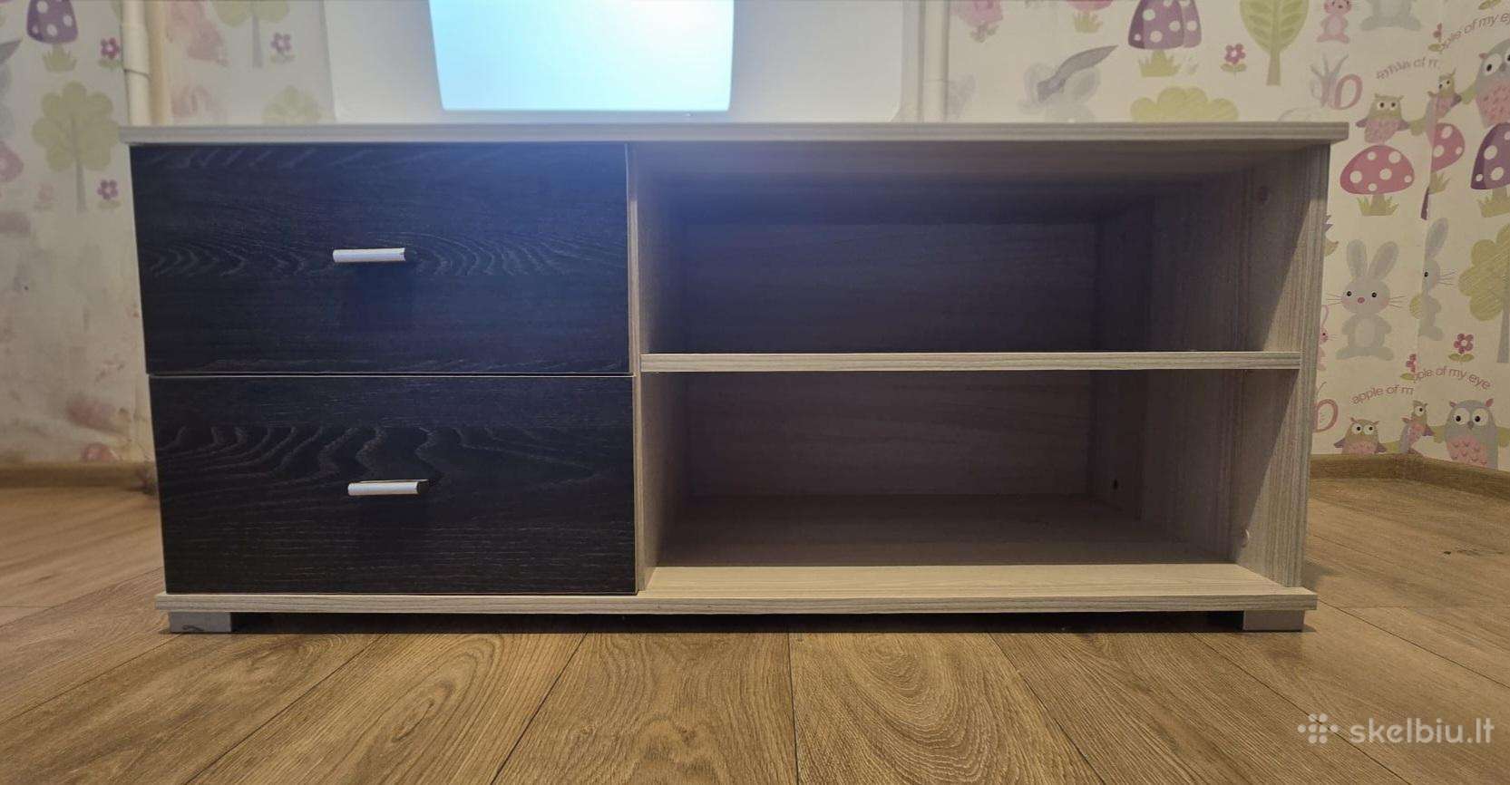 Komoda,spintelė su stalčiais