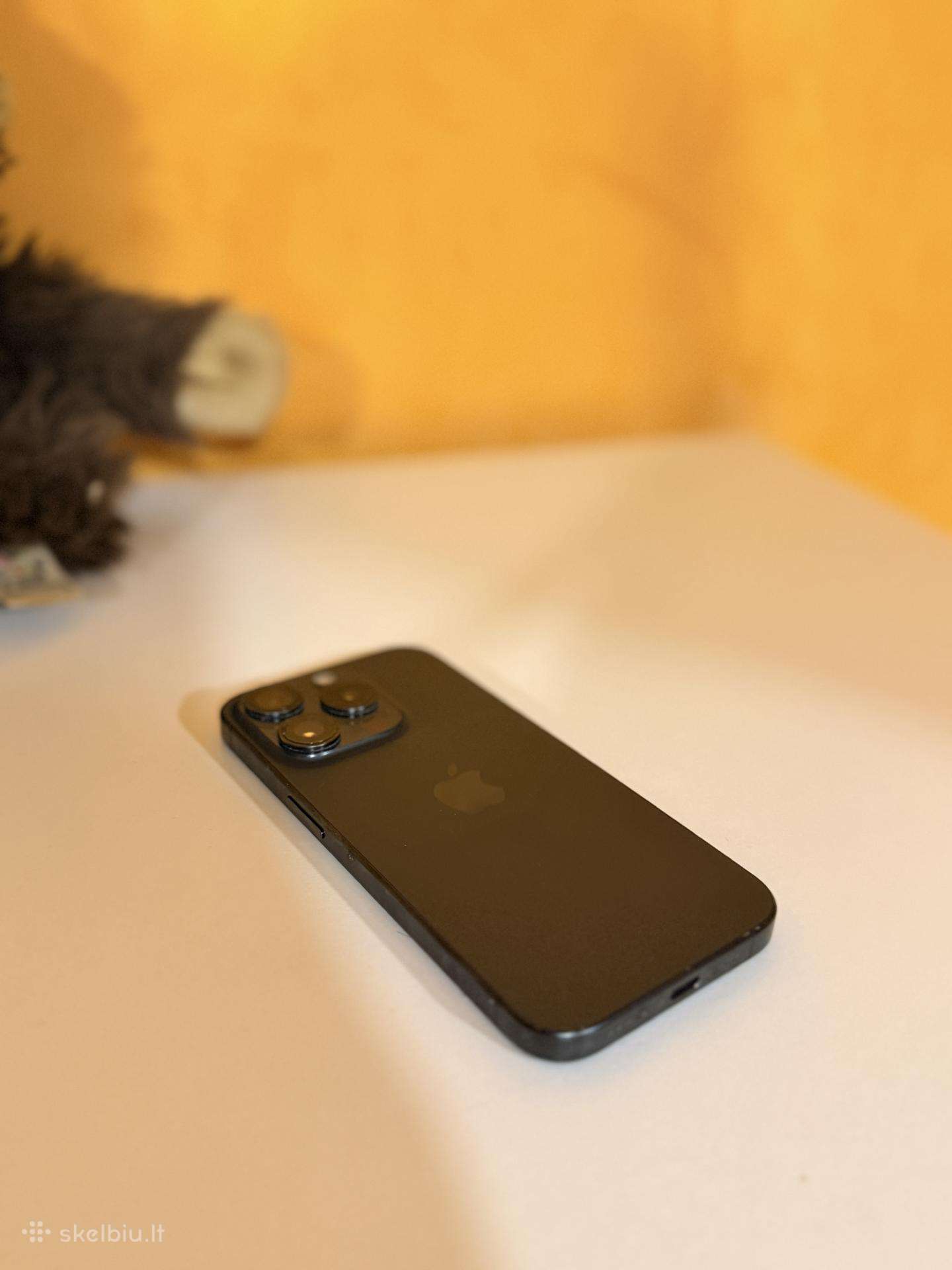 iPhone 15 pro 256gb