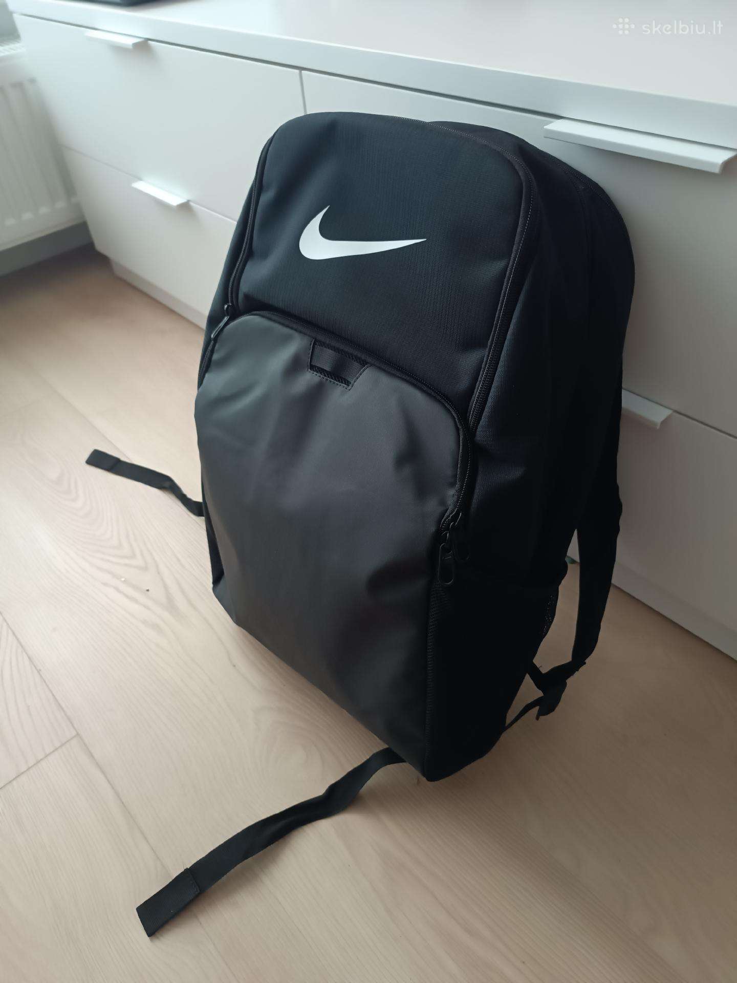 Didelė nauja „nike“ kuprinė (30 l.)