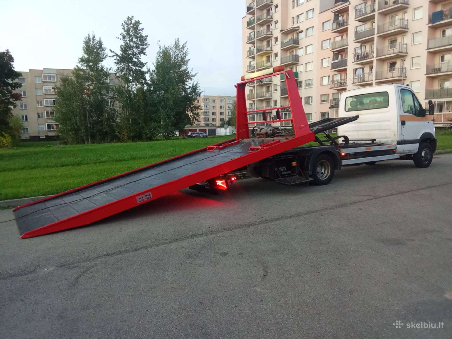 Traliukas Šiauliuose 24/7 – Skubi Pagalba Kelyje!