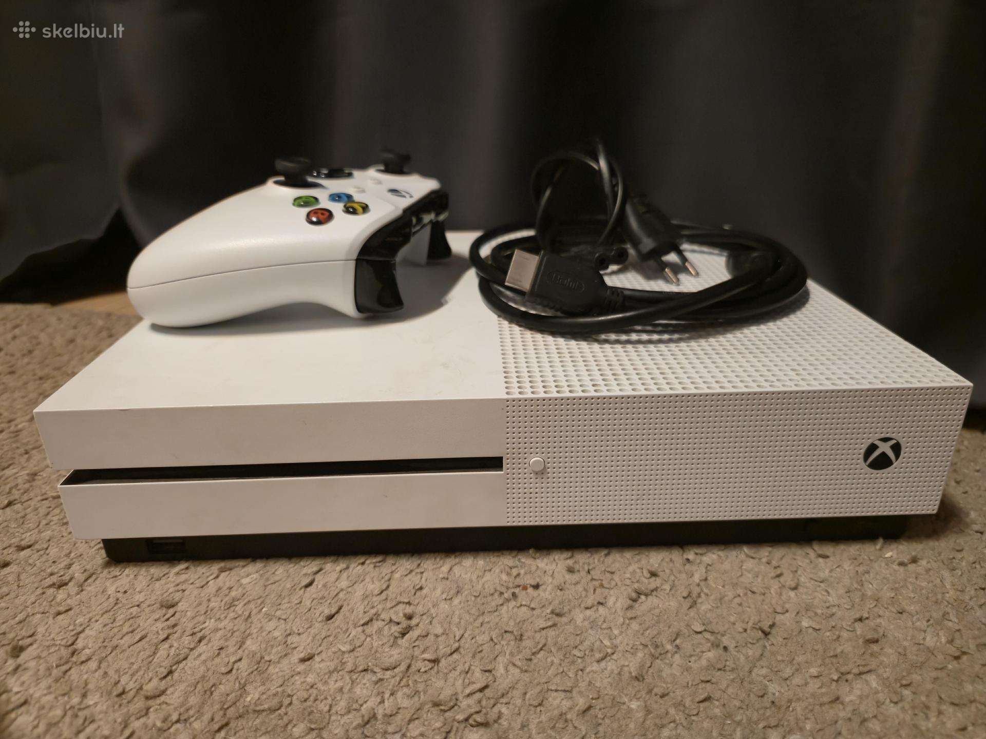 Xbox one S + 100 žaidimų!