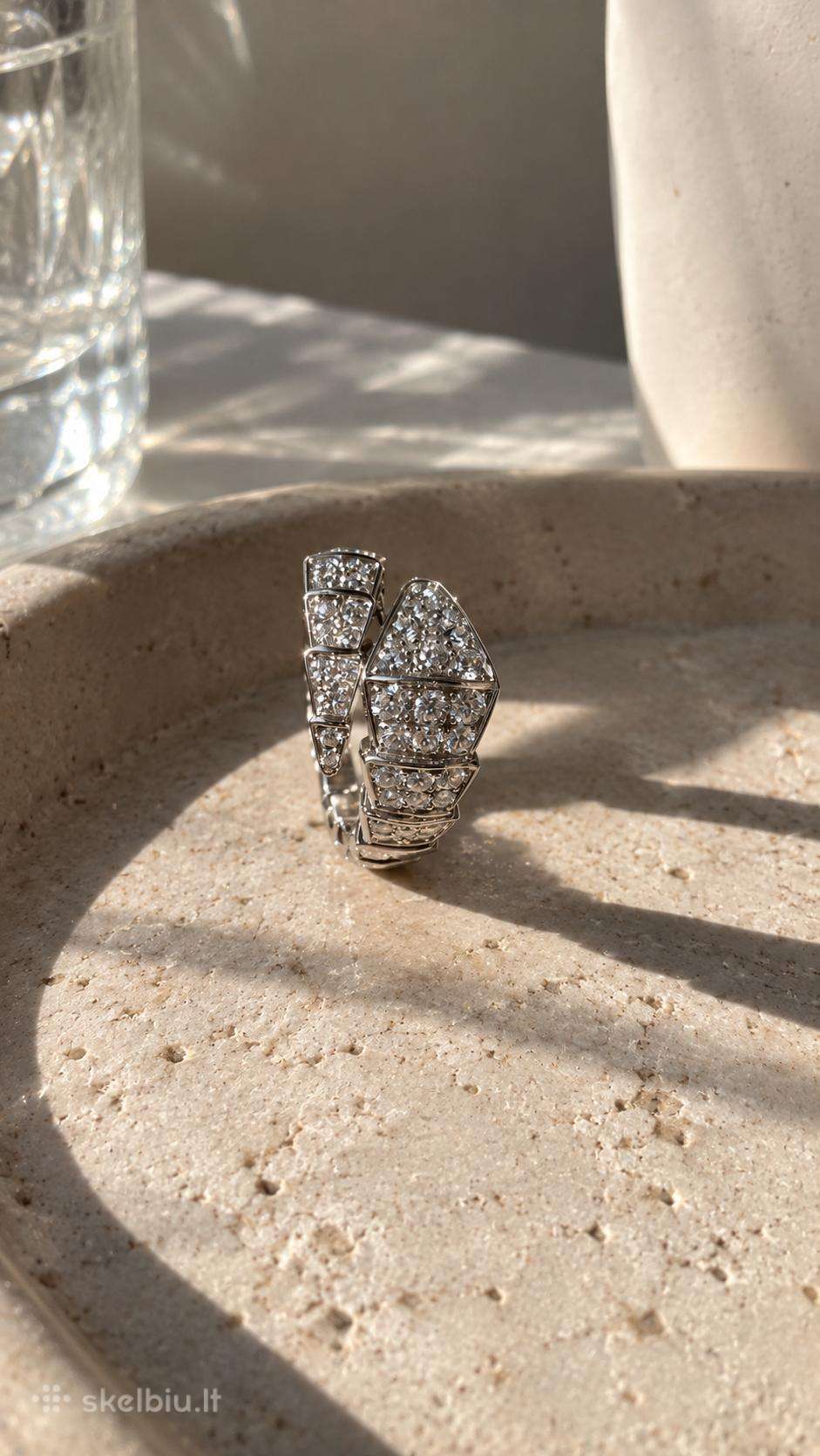 Originalus Bvlgari Serpenti Žiedas su deimantais