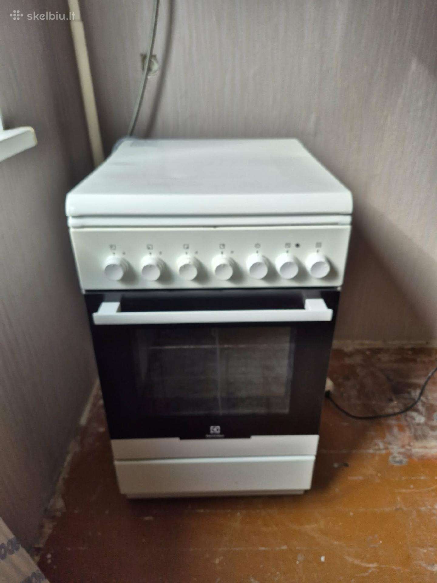 Baltos spalvos dujinė viryklė Electrolux
