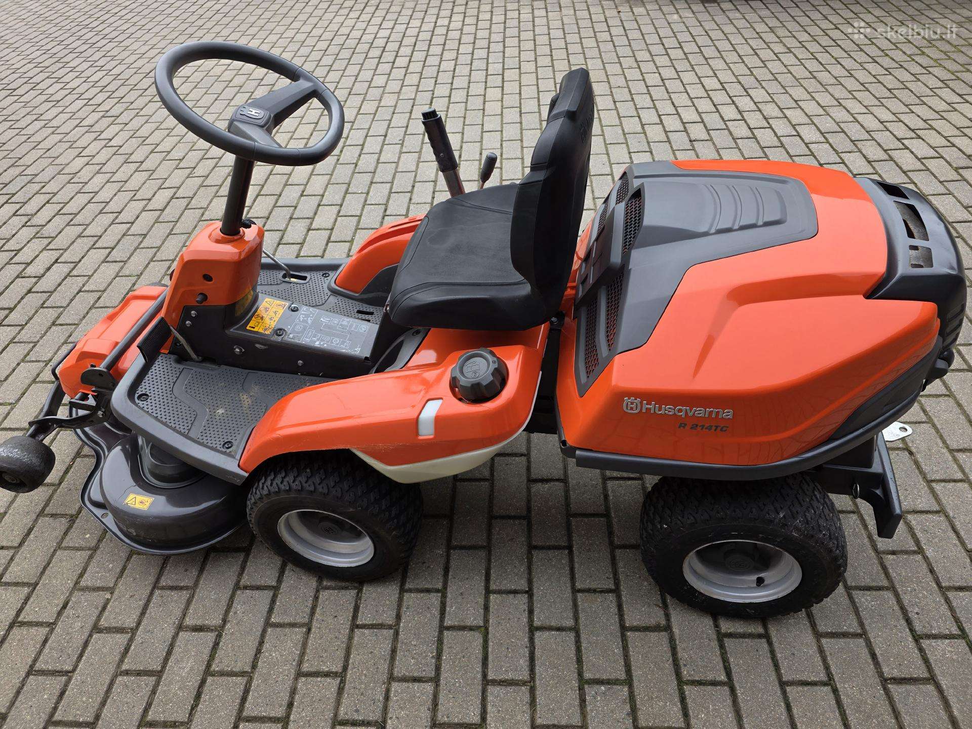 Husqvarna R214 Tc