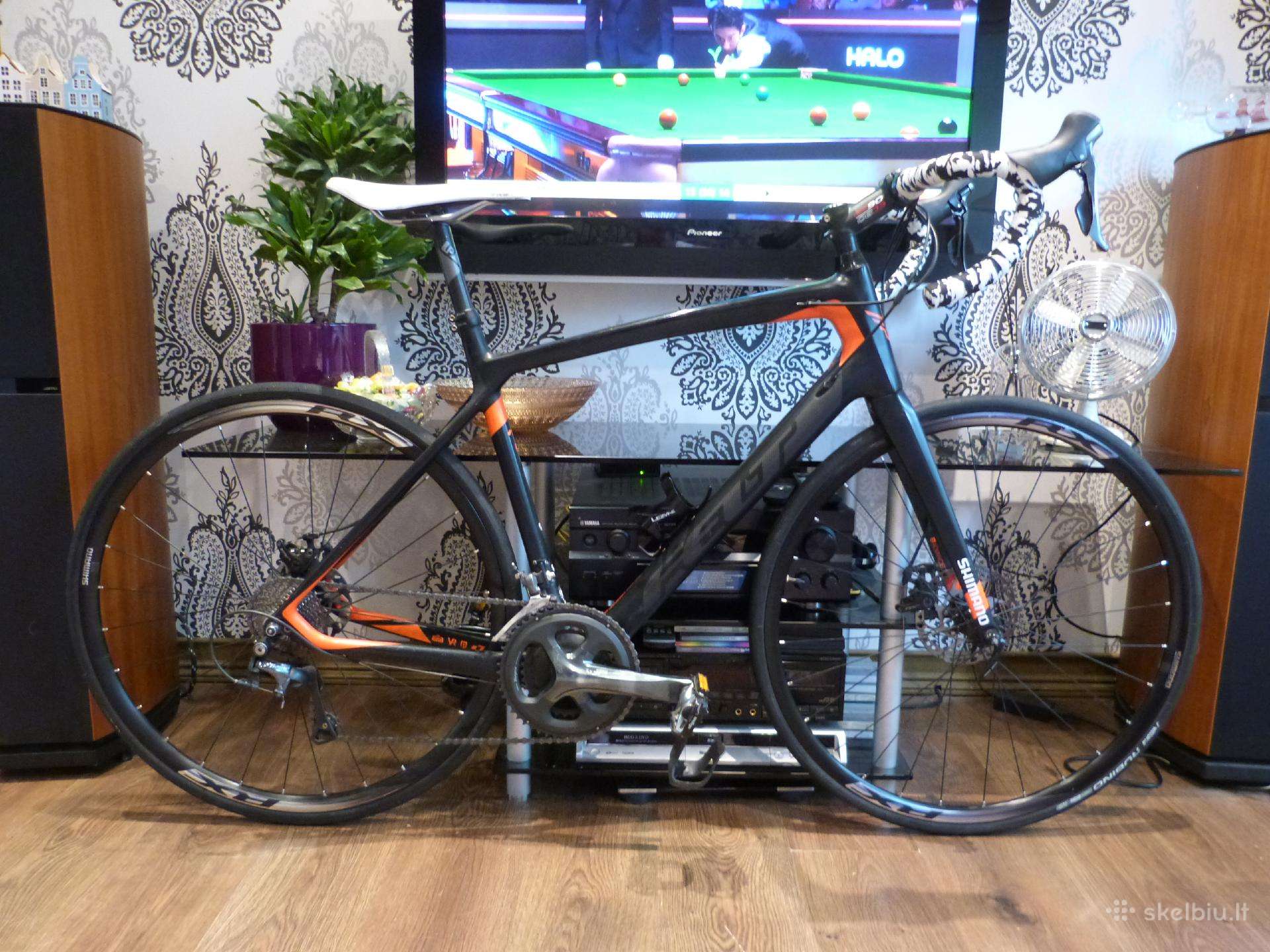 Felt Z6 Disc Carbon Road Bike. 56cm. 8,5kg. 750€.