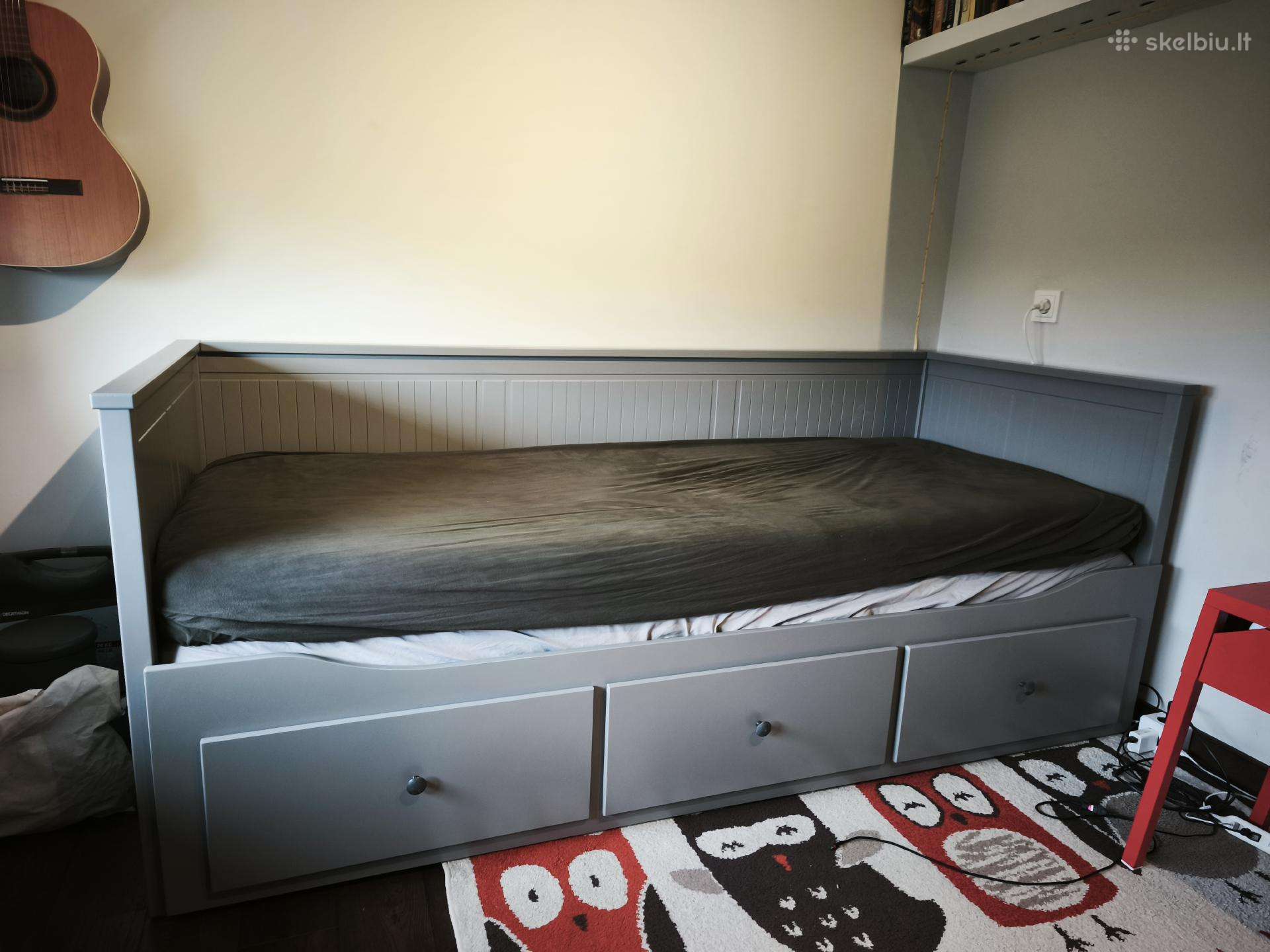 Ikea Hemnes kušetė su 3 stalčiais ir 2 čiužiniais