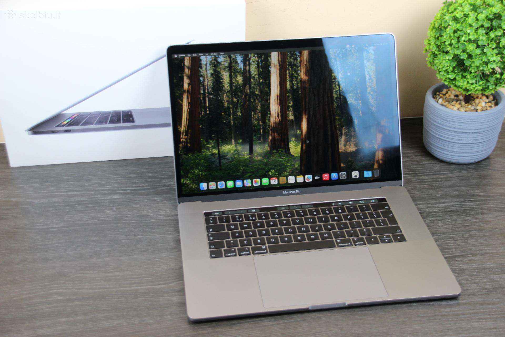 Apple MacBook Pro A1990 15,4 labai gera būklė