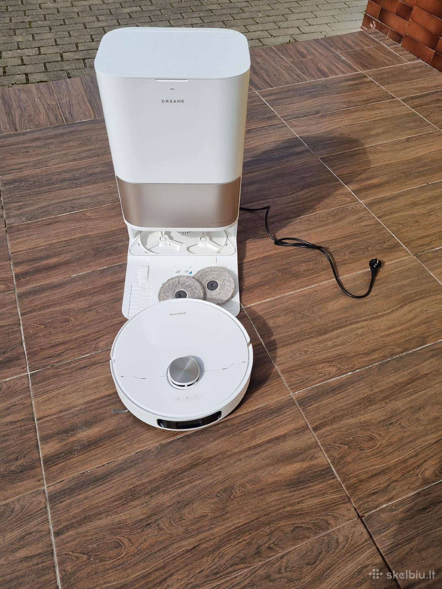 Dreame L10s Ultra – pilnai automatinis robotas