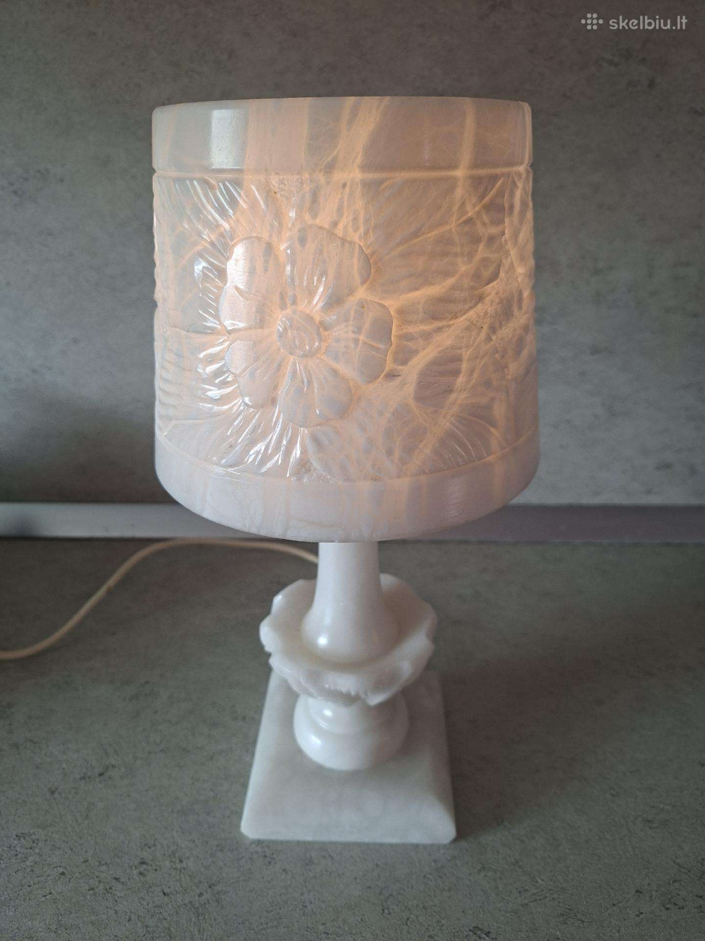 Vintažinė alabastro stalinė lempa 37 cm