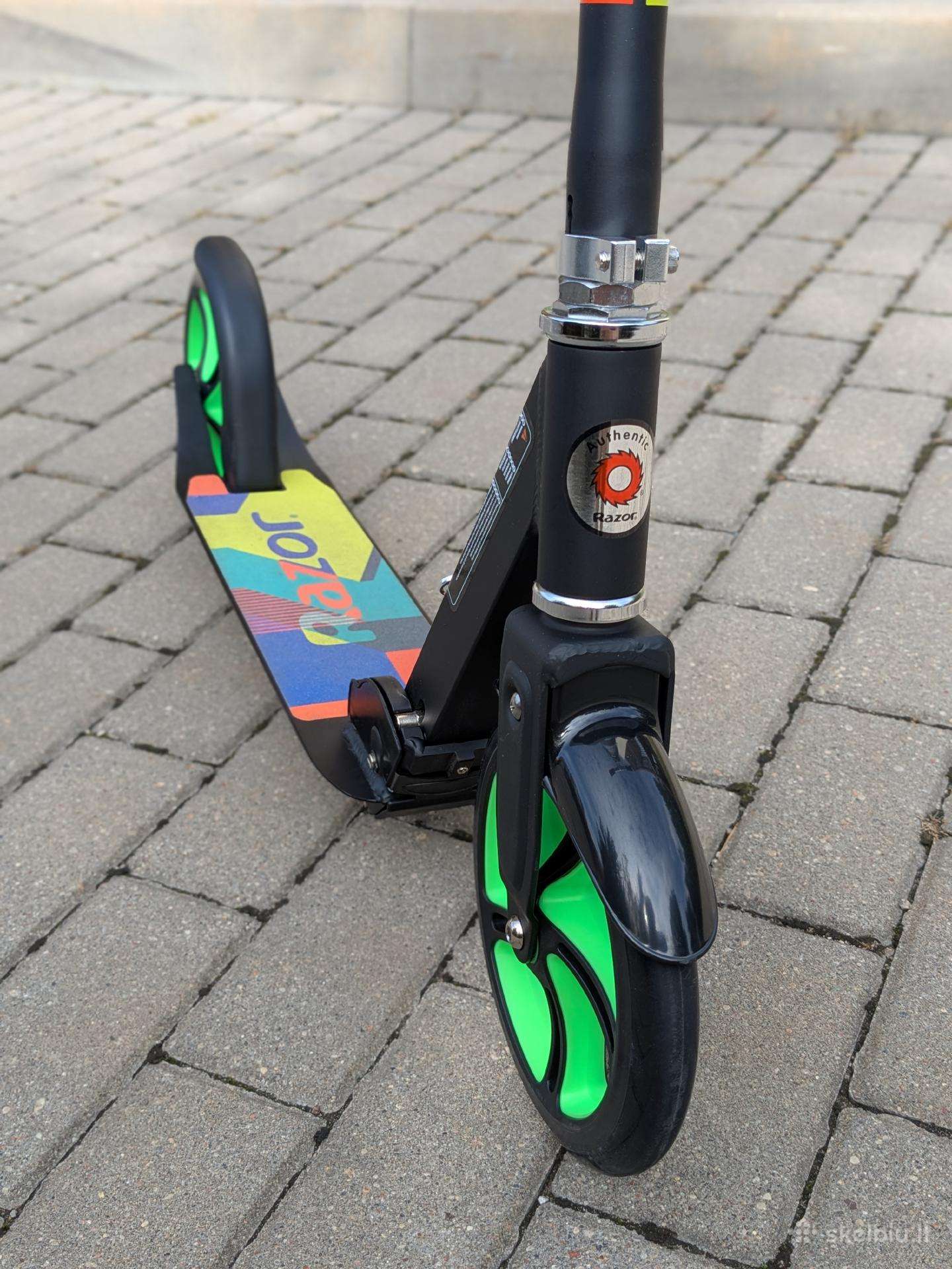 Paspirtukas Razor A5 Lux Light Up