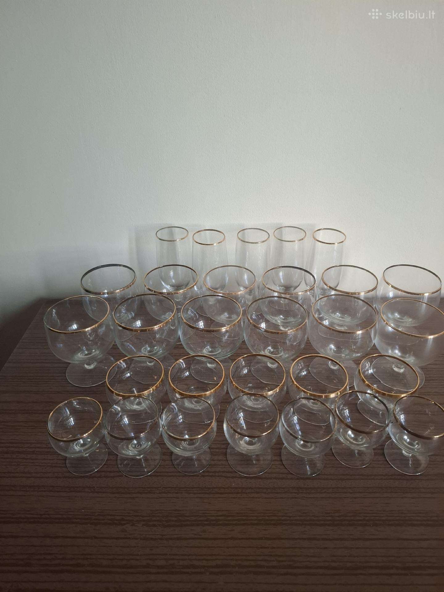 Parduodamas vintažinės taurės