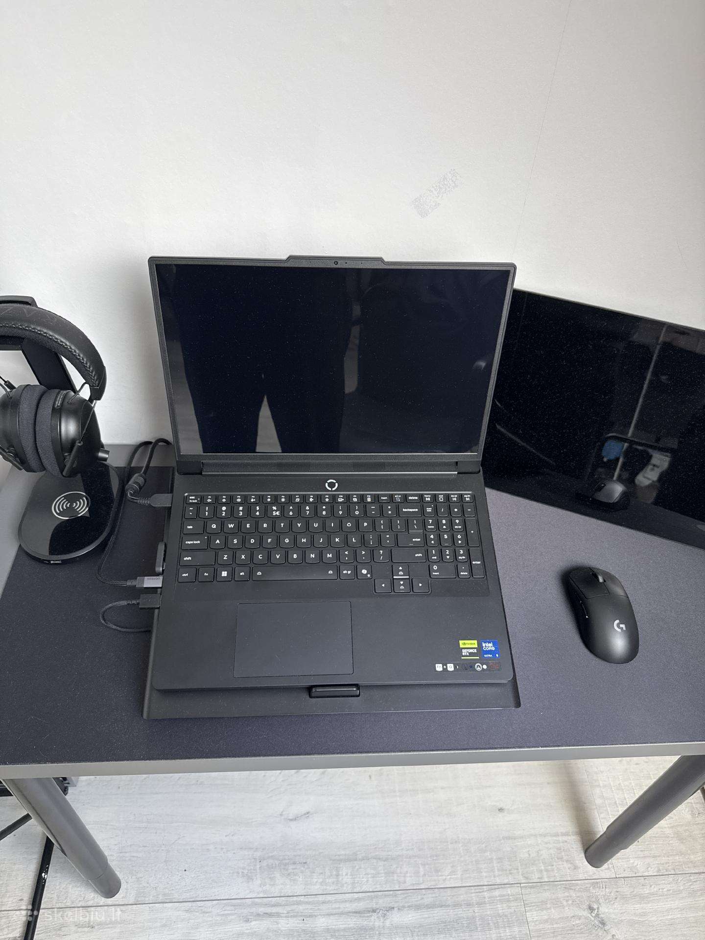 Lenovo legion pro 7 gen 10 5080 rtx