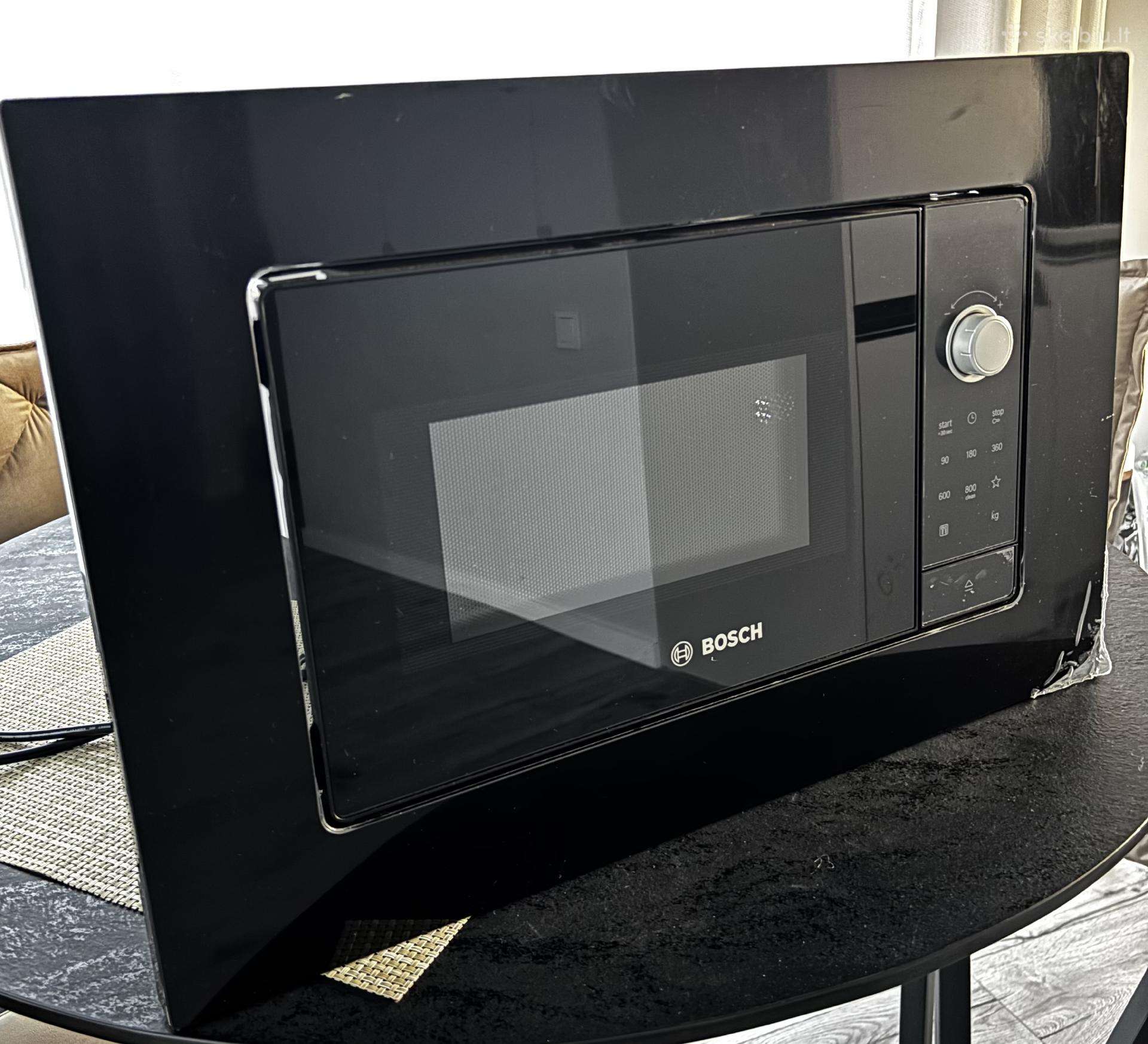 Įmontuojama nauja mikrobangė Bosch Bfl623mb3