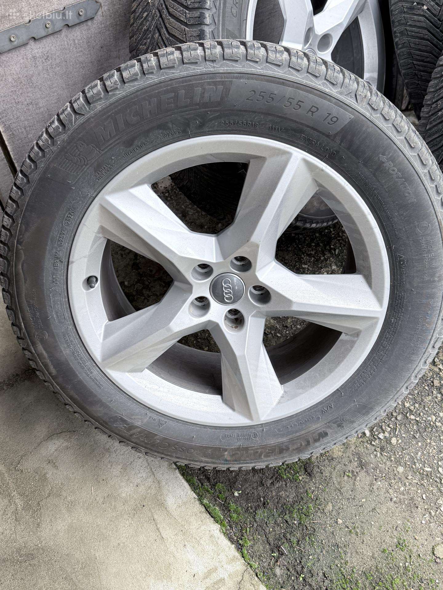 R19 q7 ratlankiai