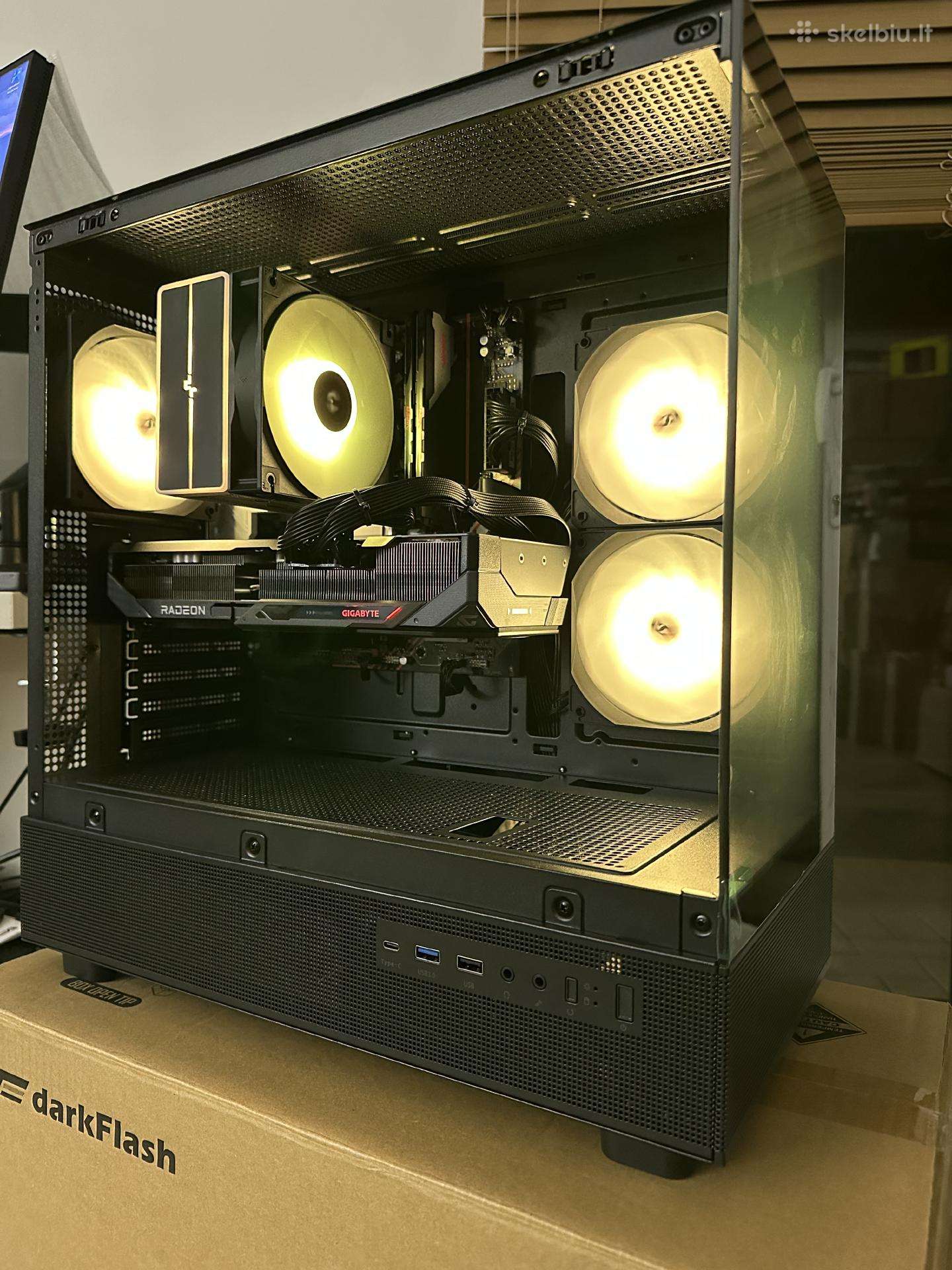Ryzen 7 7800x3d, 32gb RAM, 1tb, rx 9070 XT 16gb
