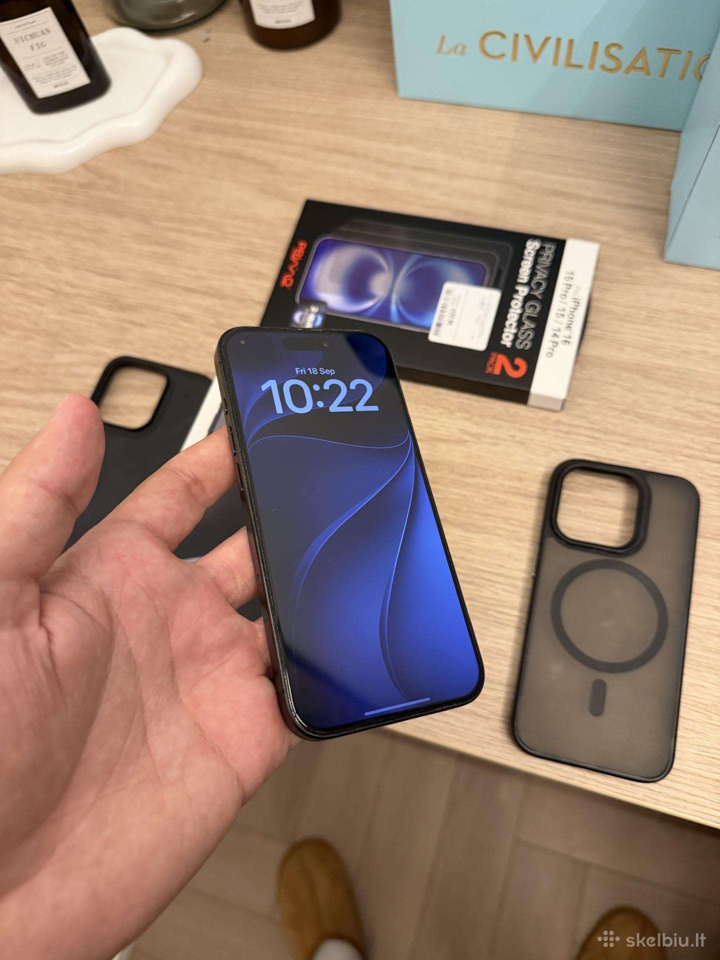 iPhone 15 Pro 128 GB, juodas