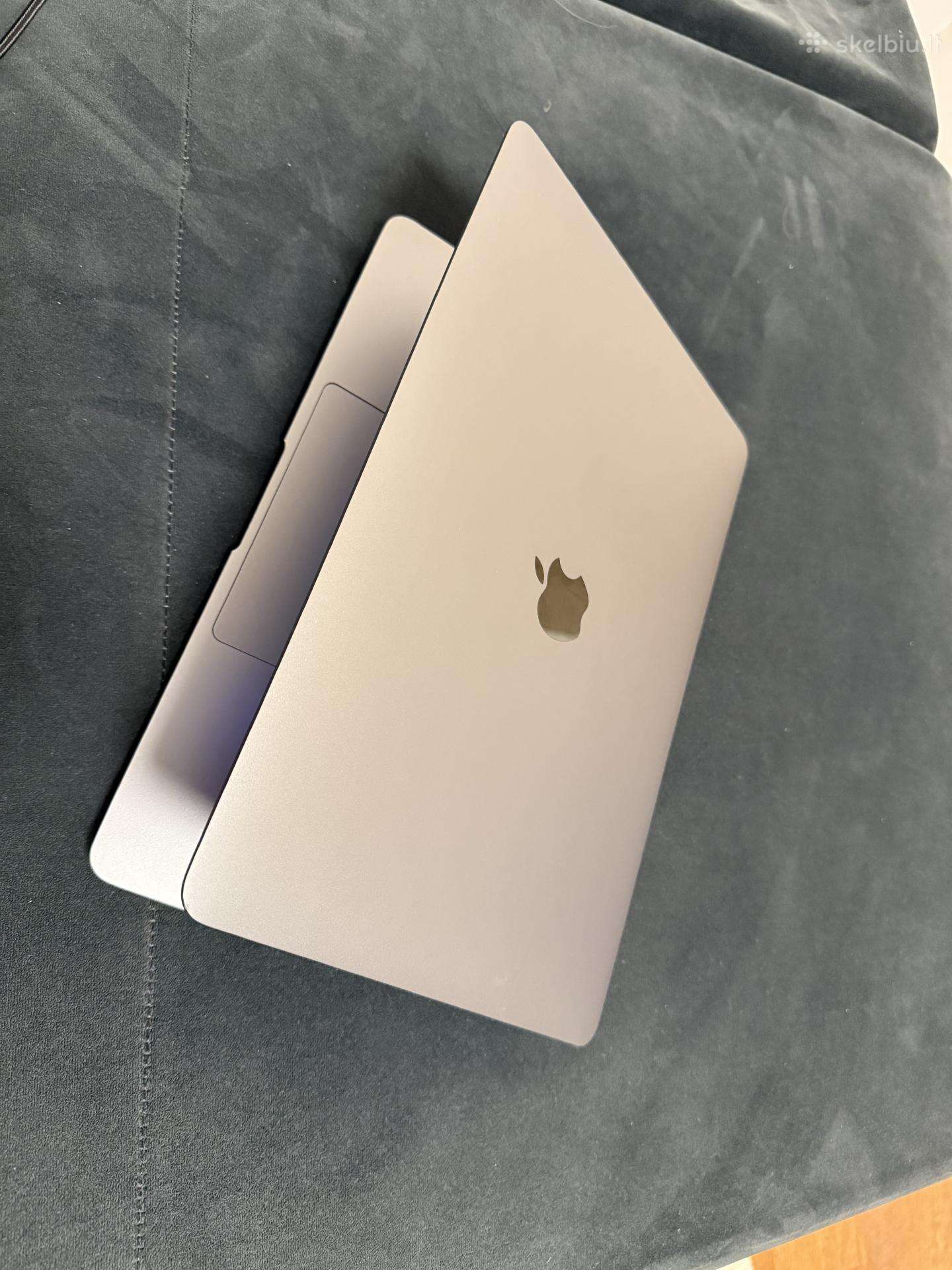 MacBook M1