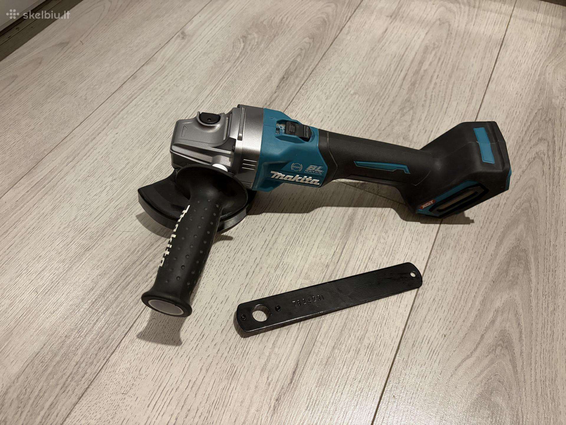 Kampinis šlifuoklis Makita Ga005g