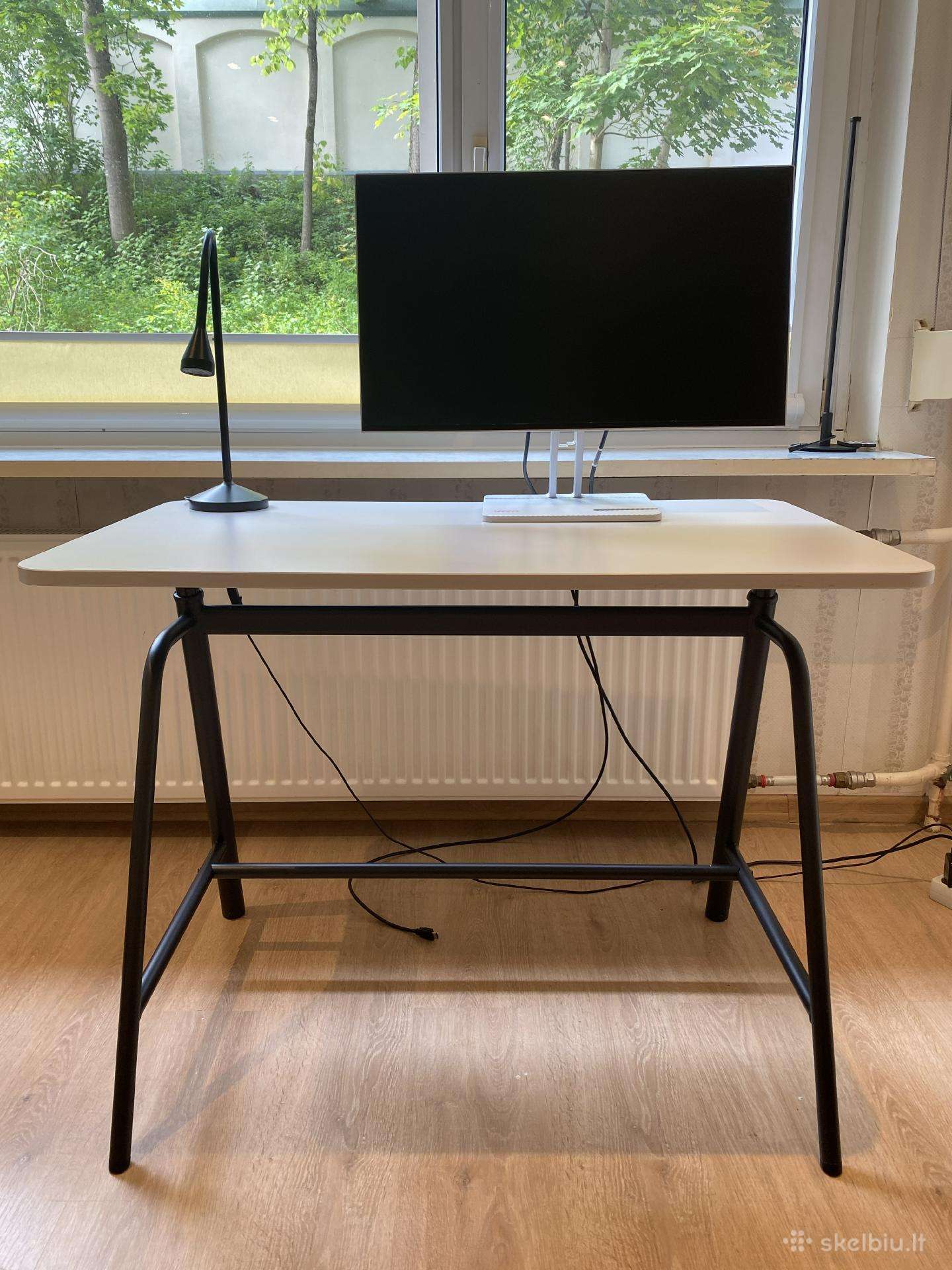 Ikea reguliuojamo aukščio stalas