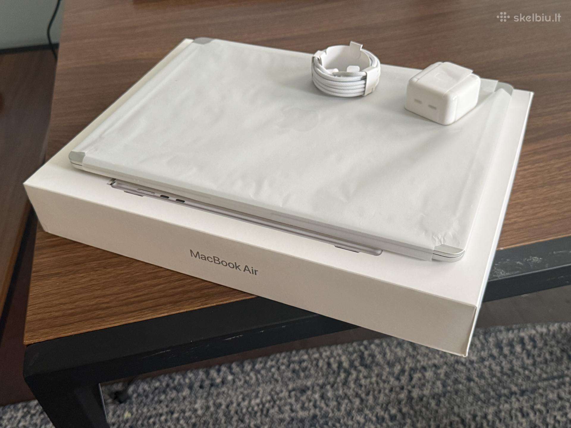 Nenaudotas MacBook Air M4 15" 512/16gb