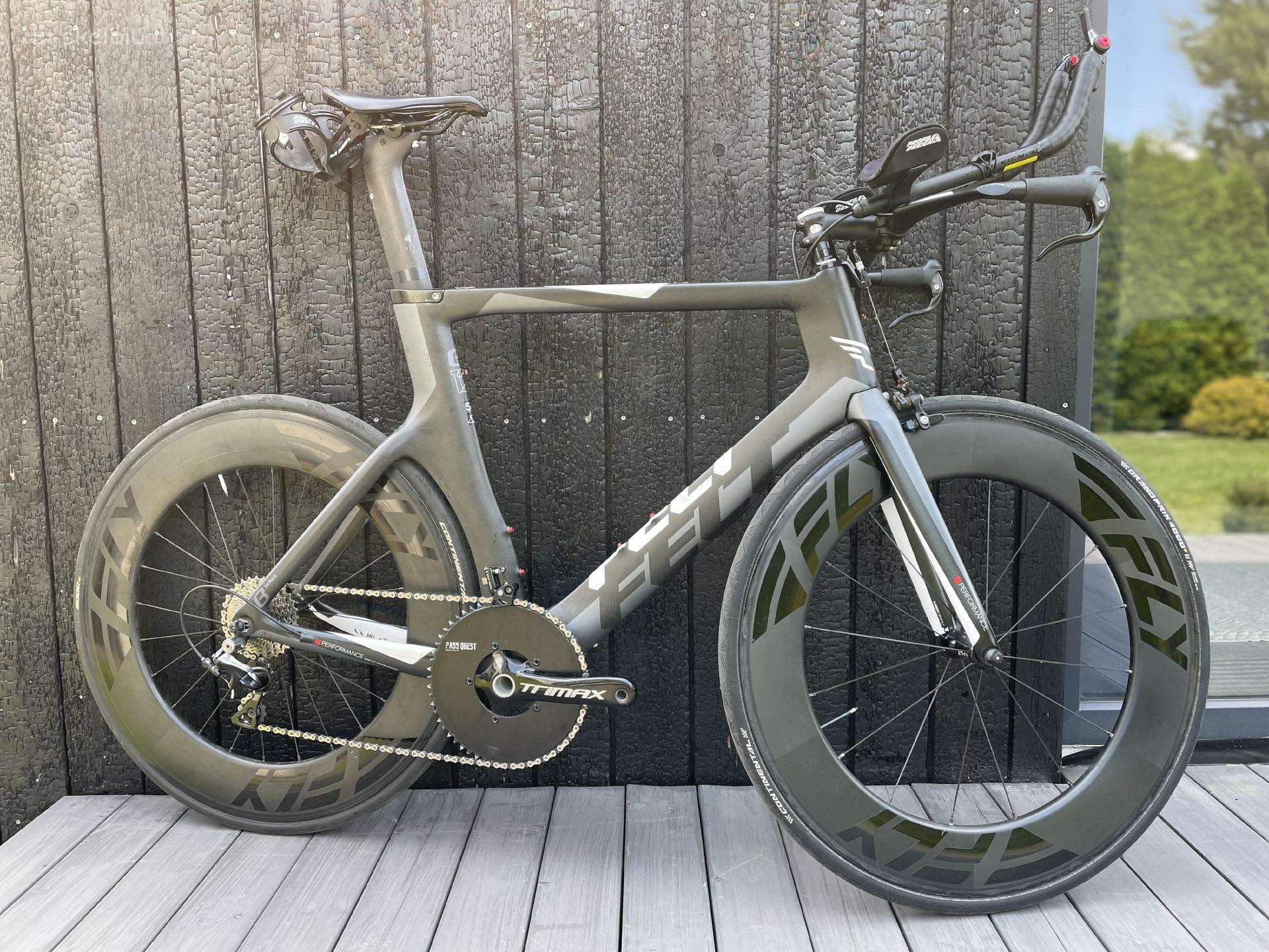Felt B12 - carbon triatlono / TT dviratis