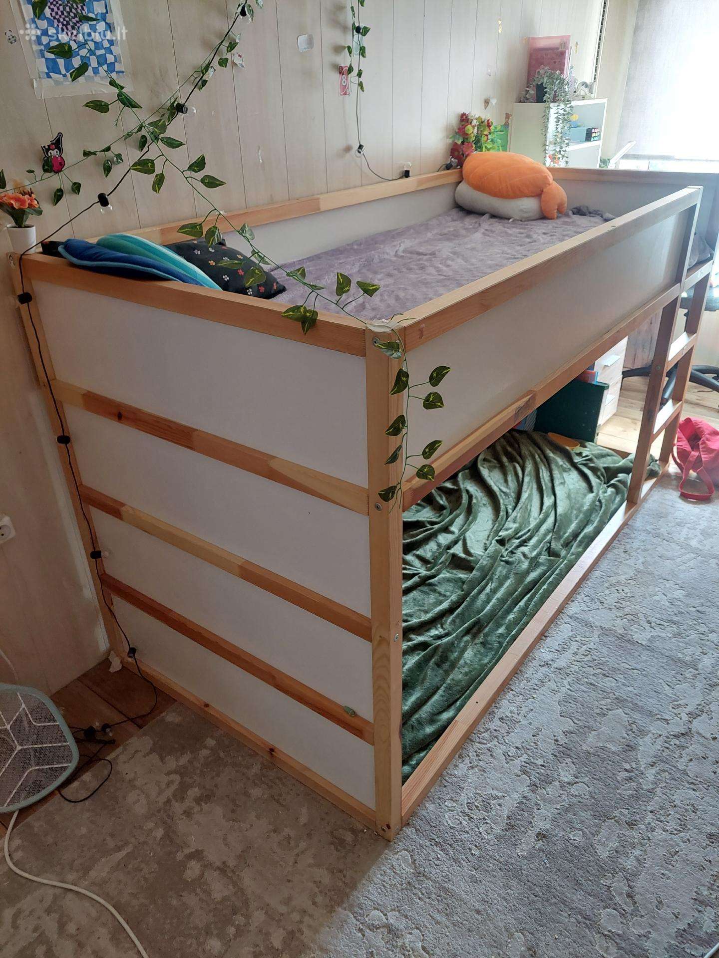 Dviaukštė lova su čiužiniu vaikui