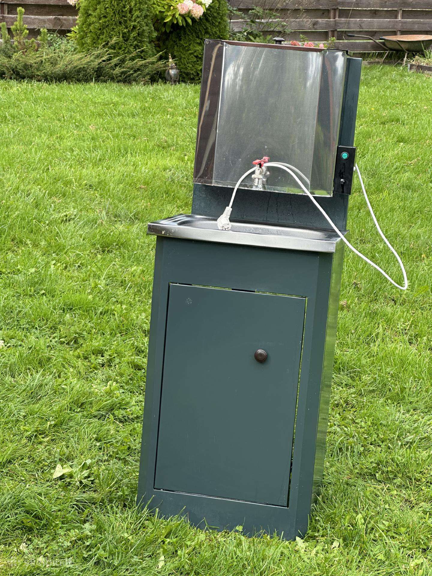 Sodo praustuvė su elektriniu pašildymu