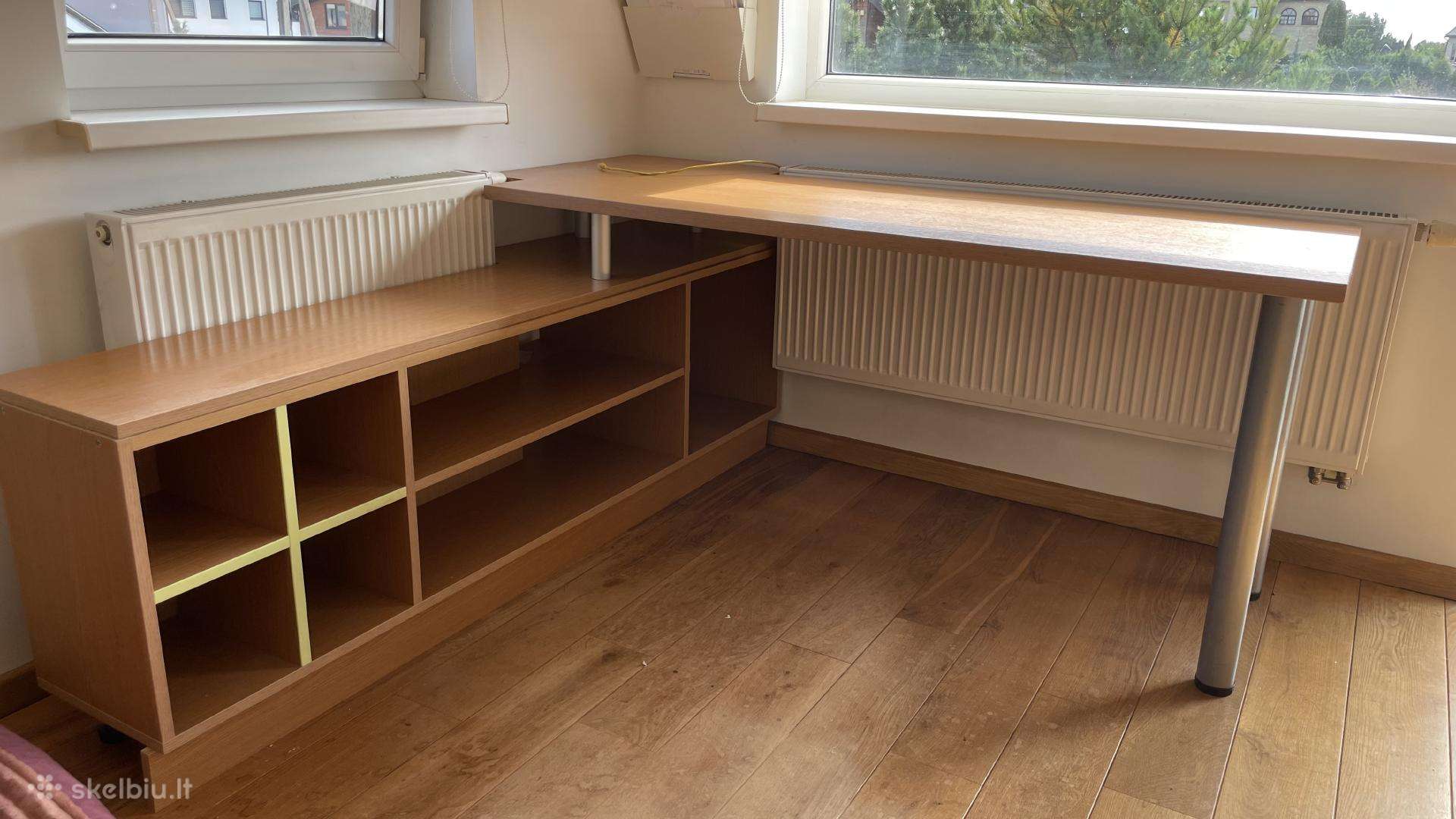 Rašomas stalas