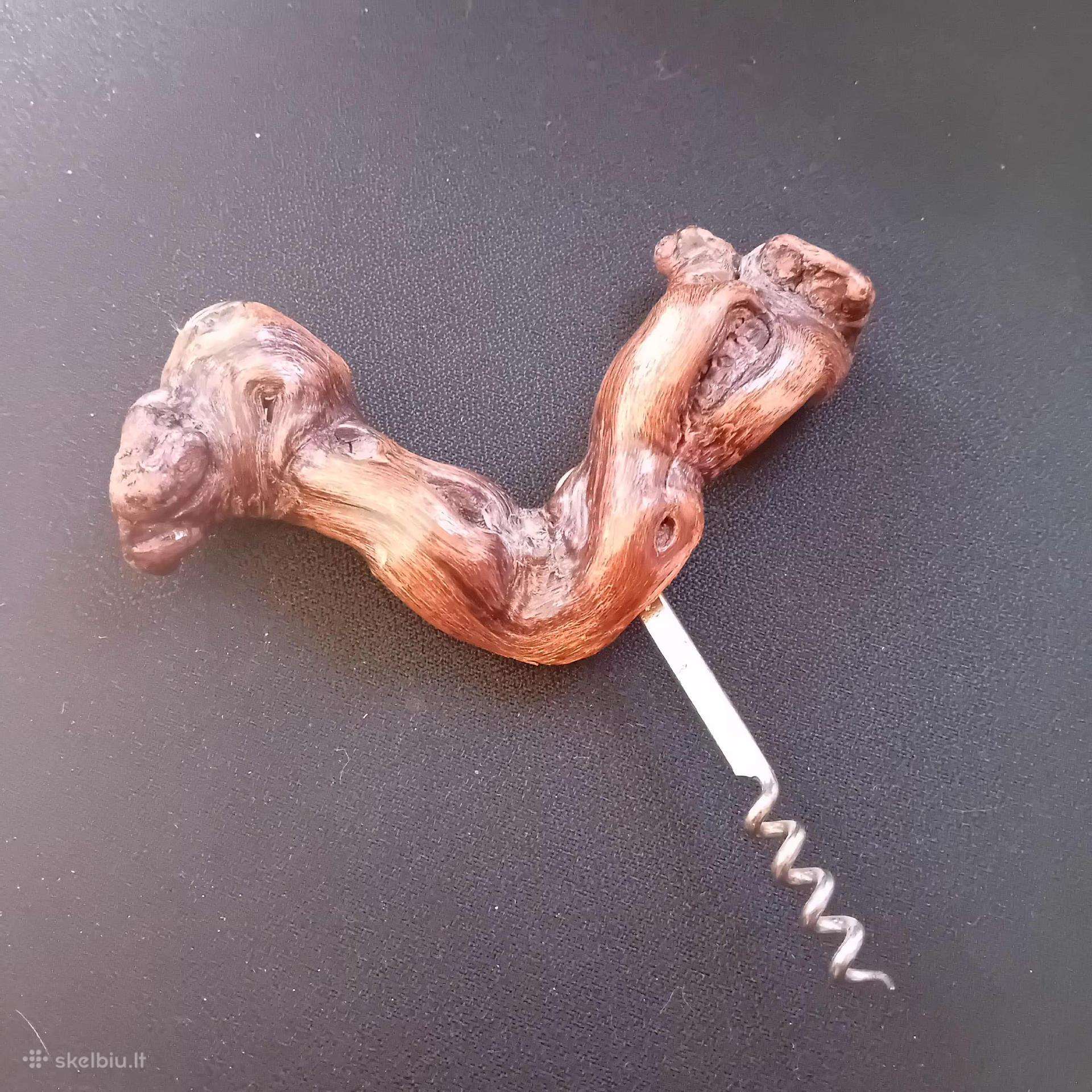 Vyno butelių atidarytuvas