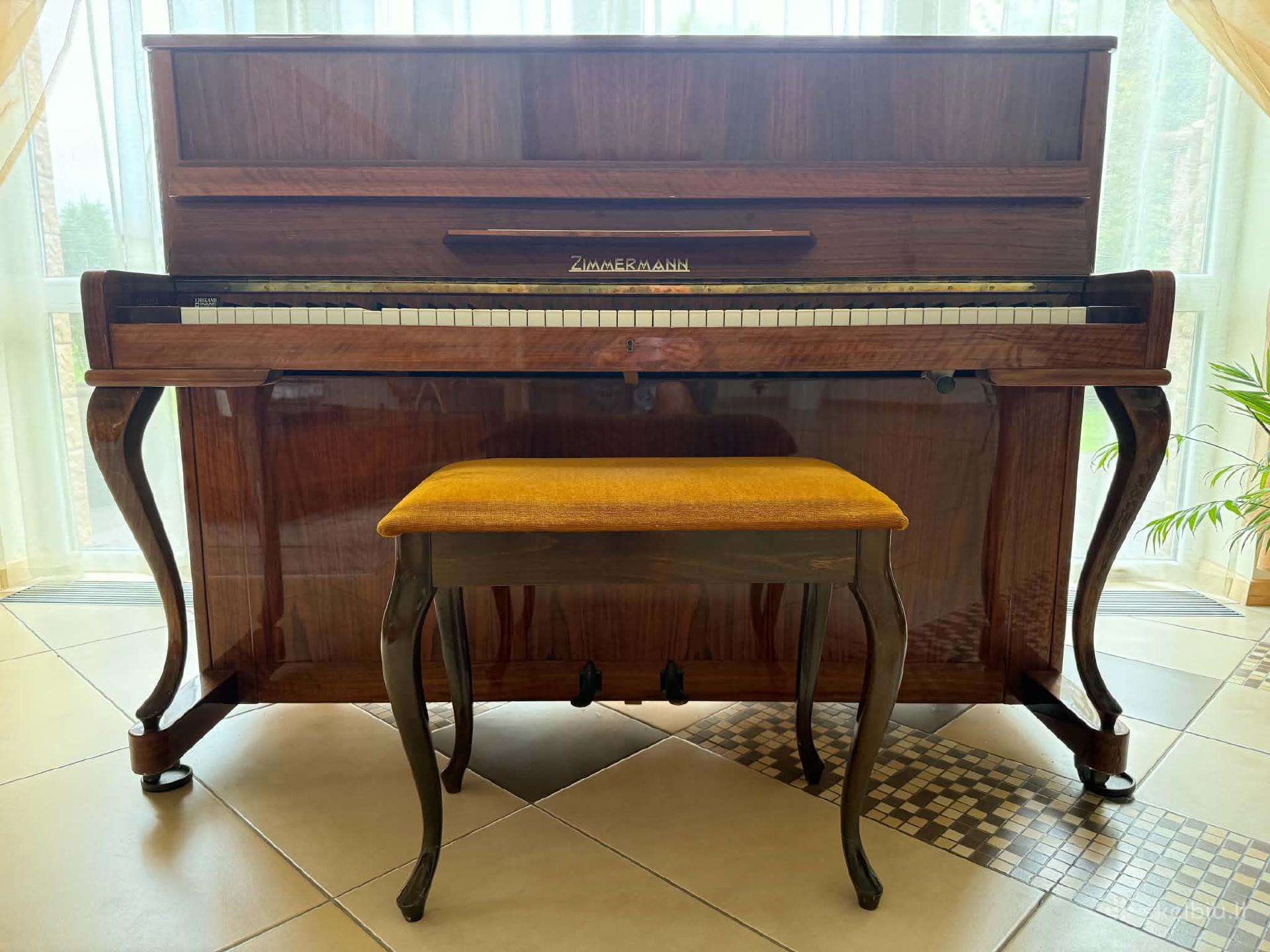 Pianinas Zimmermann su kėdute