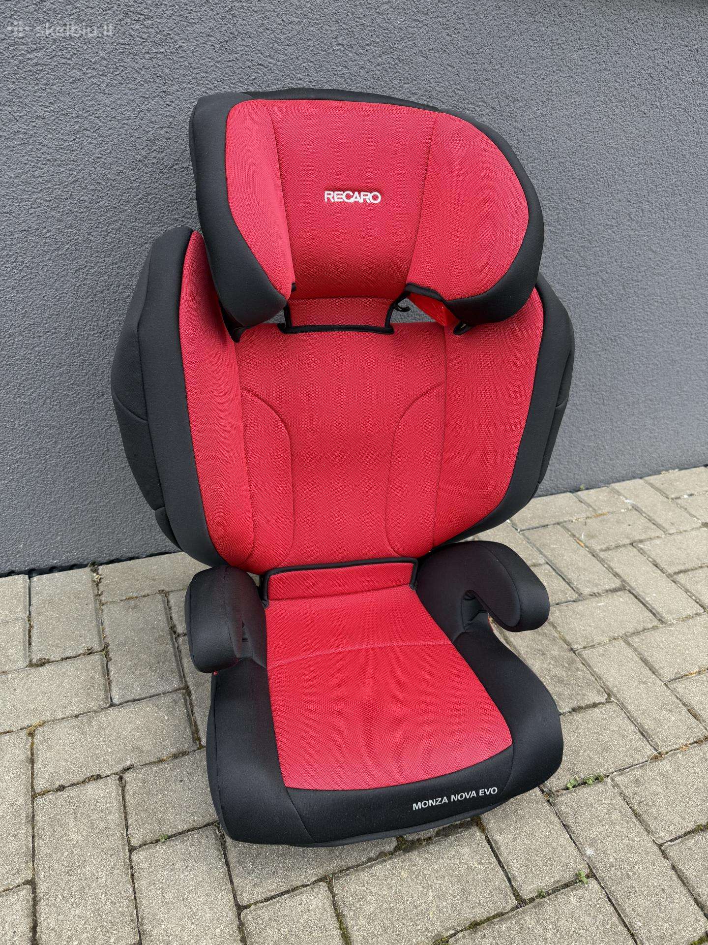 Recaro automobiline kedute