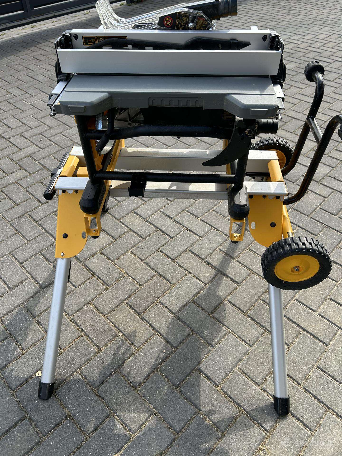 Dewalt išilginis pjūklas su stalu Dwe7485 + De7400