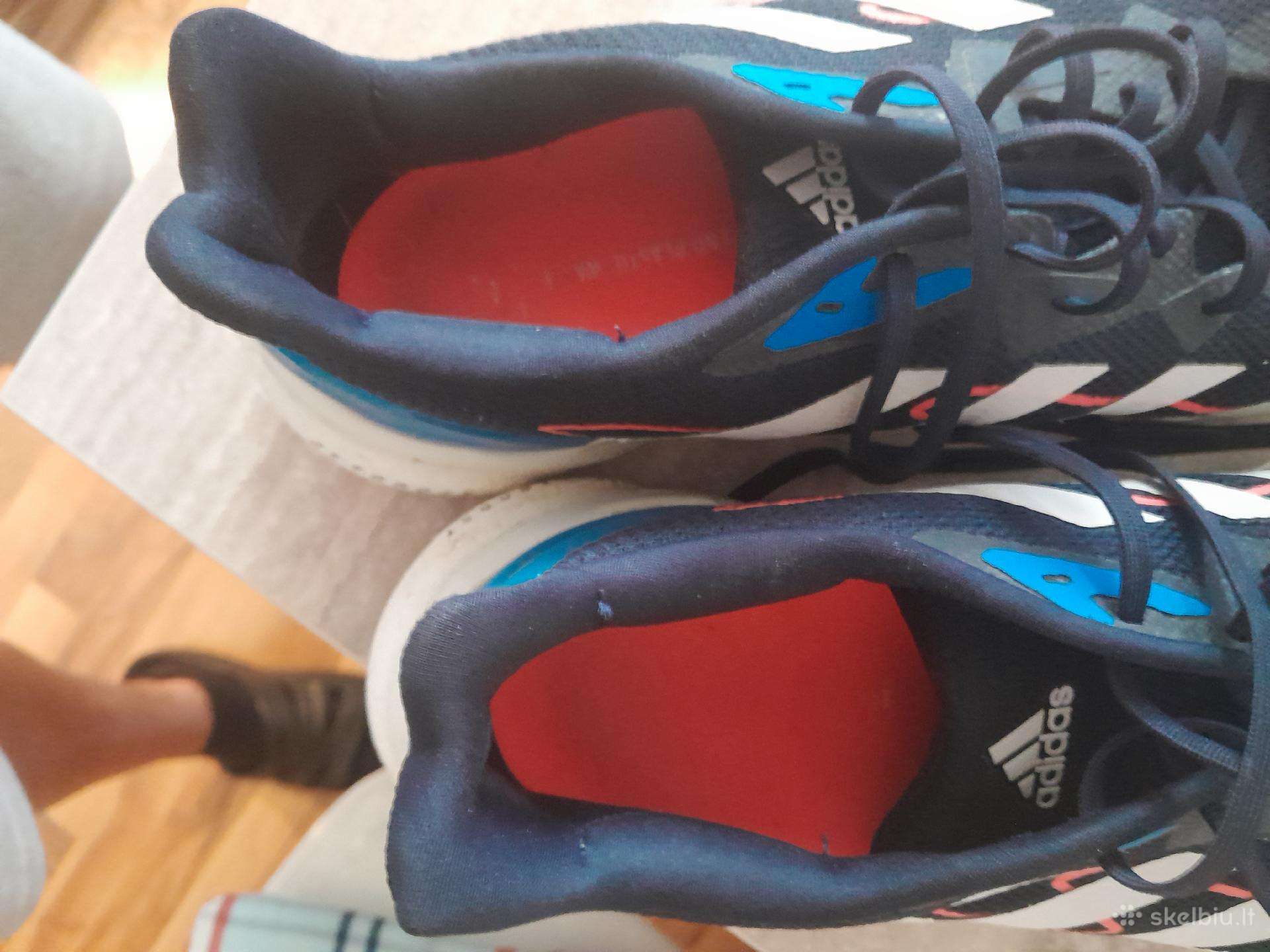 Kedai adidas