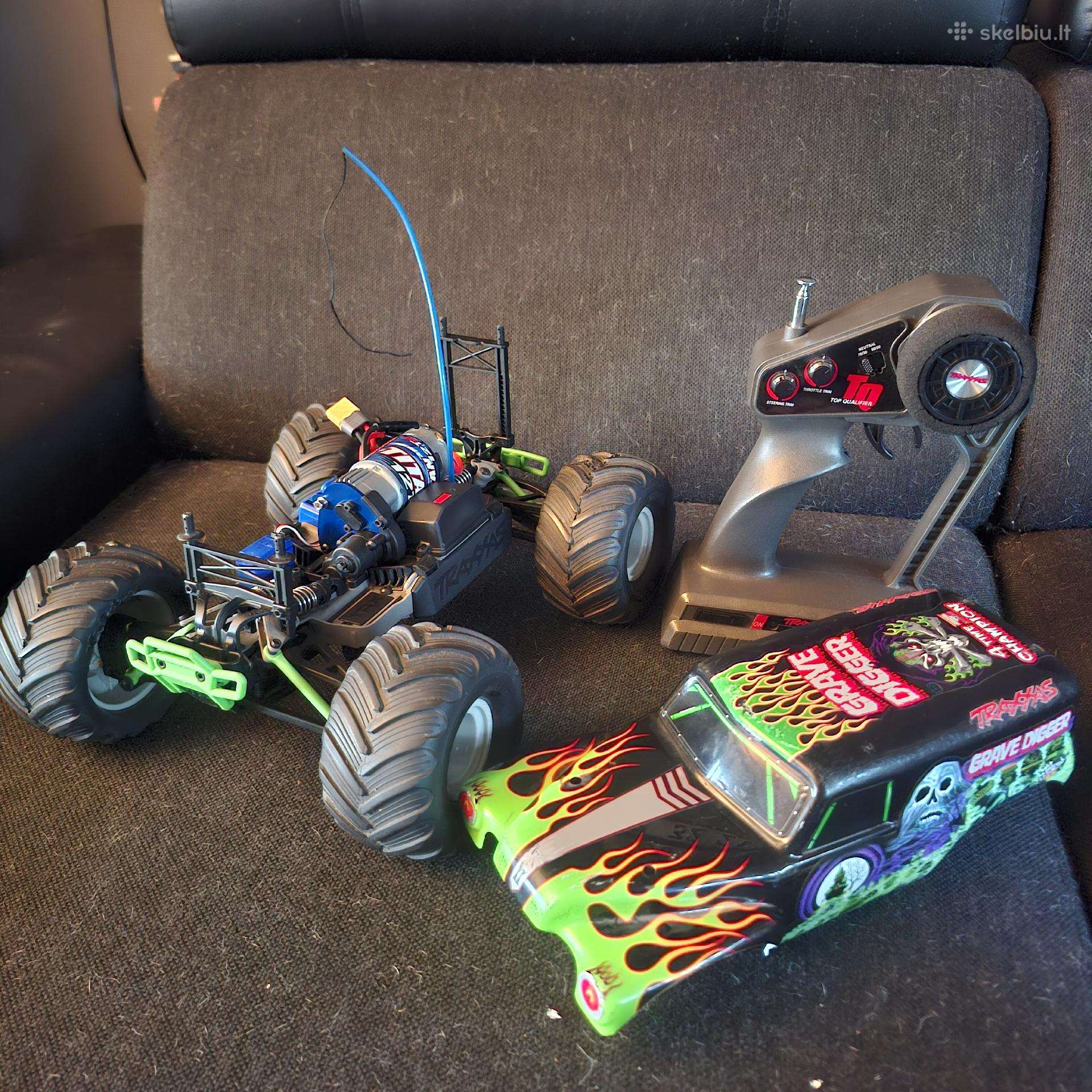 Traxxas mini Grave Digger
