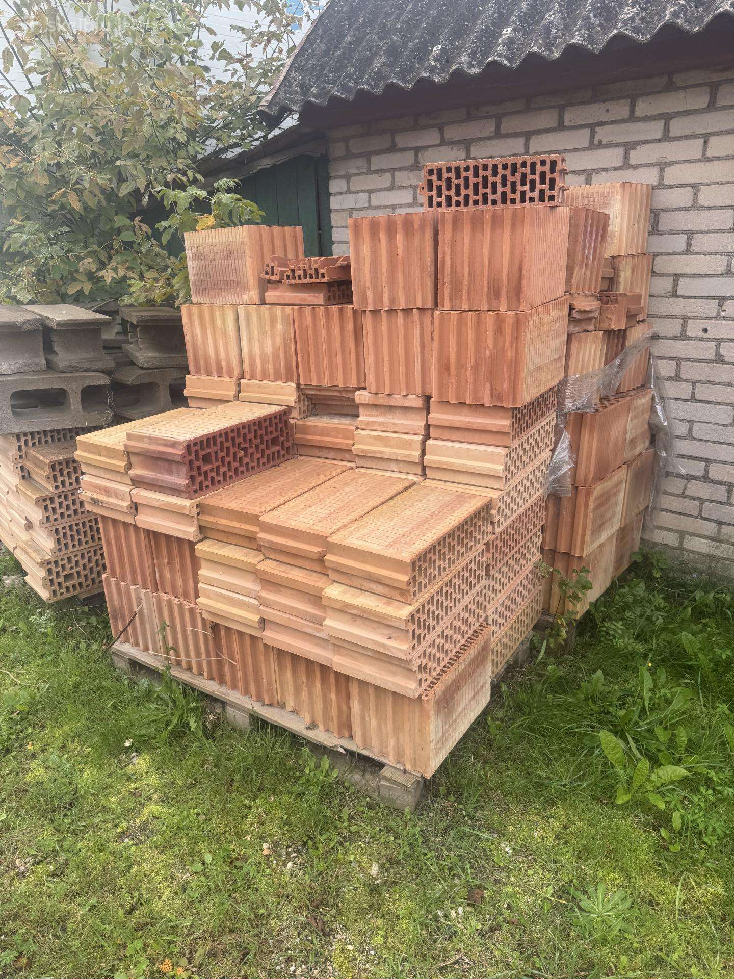 Parduodami nepanaudoti blokeliai