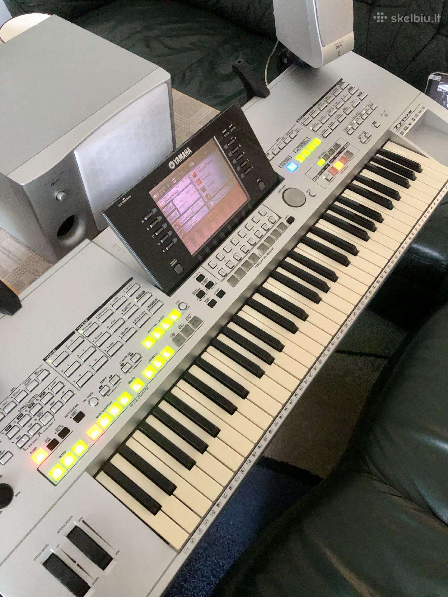 Parduodu Yamaha Tyros 1 ir Yamaha Tyros 3.