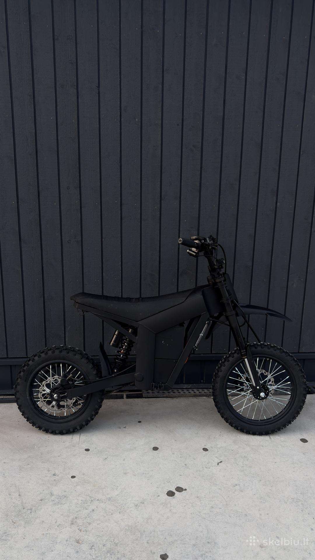 Parduodu e moto tuttio