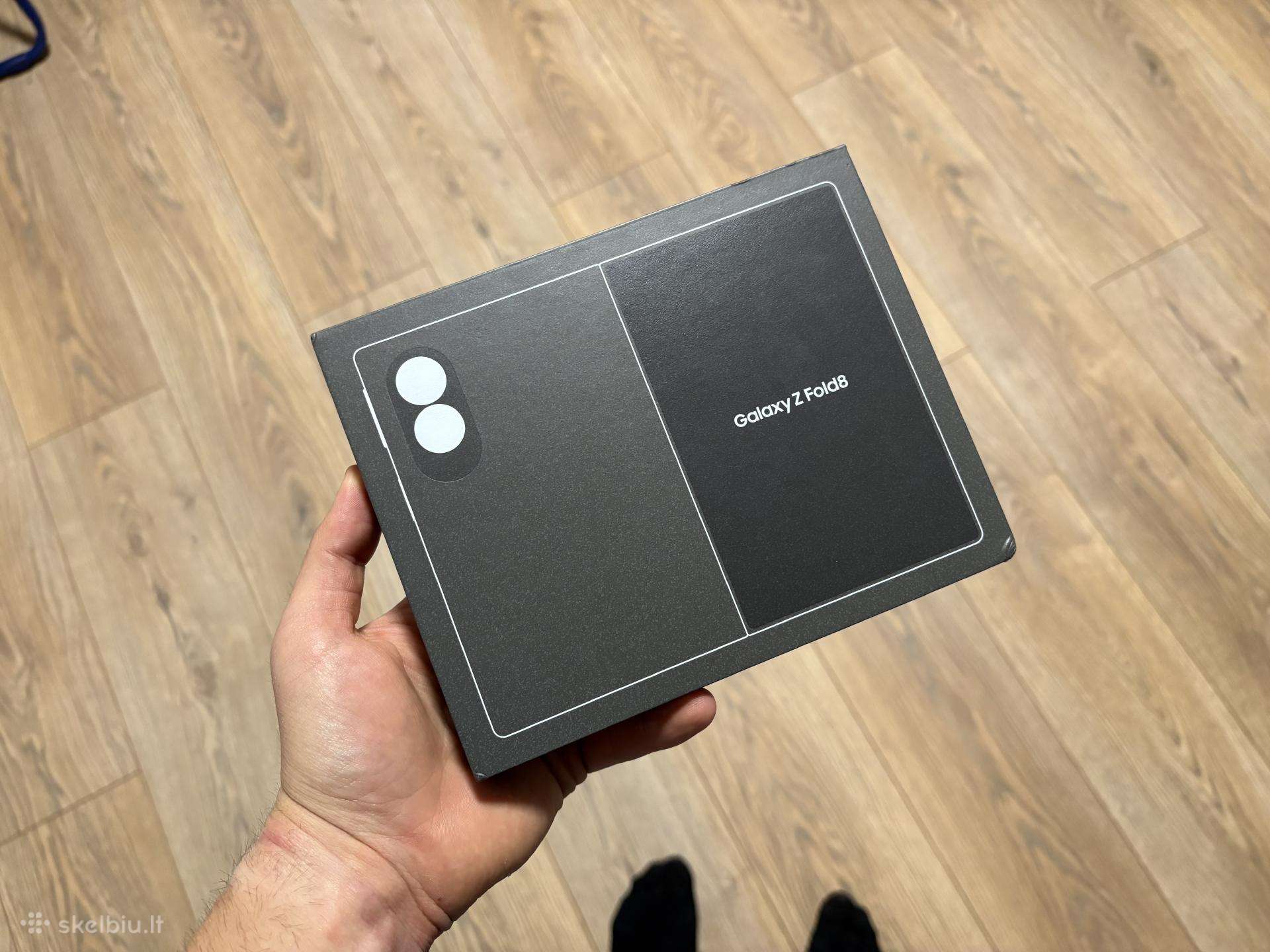 Samsung Galaxy Fold8 (Graphite)