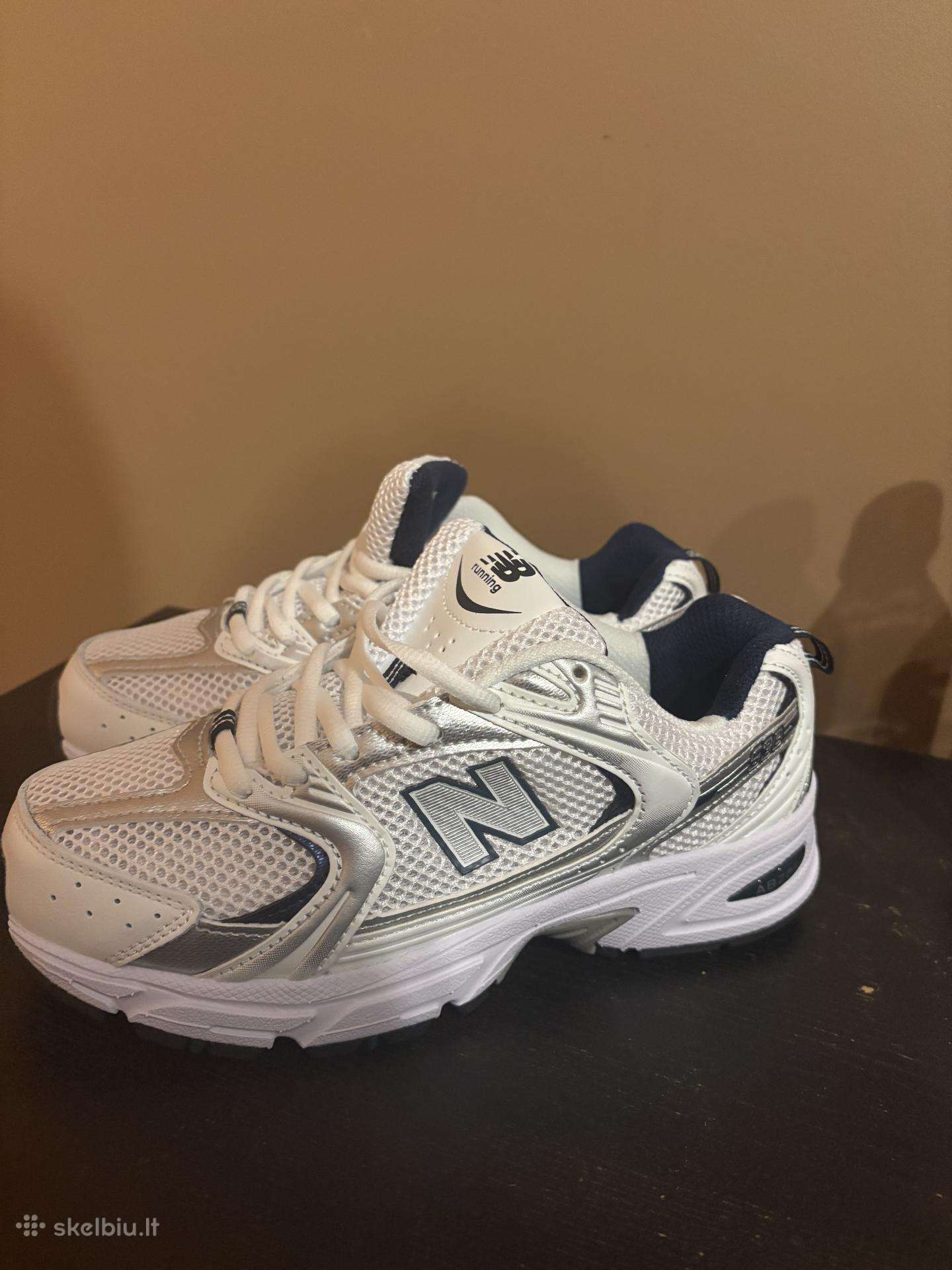 New Balance 530