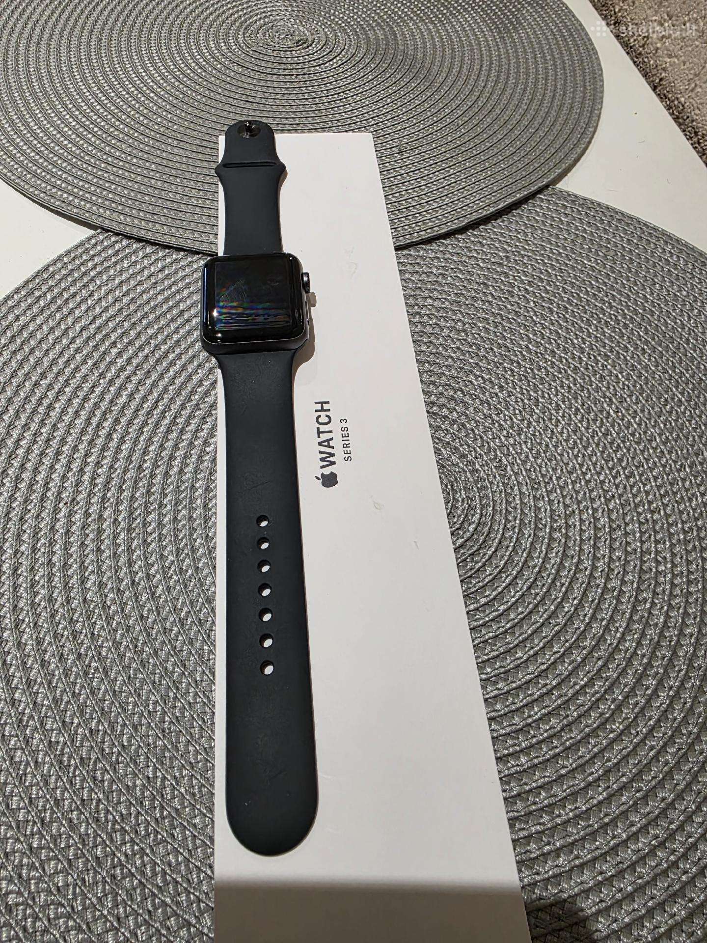 Apple watch 3 series.