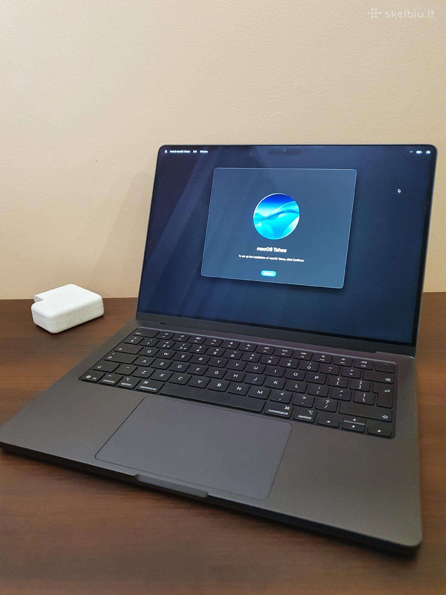MacBook Pro 2025 14" M5 512gb SSD