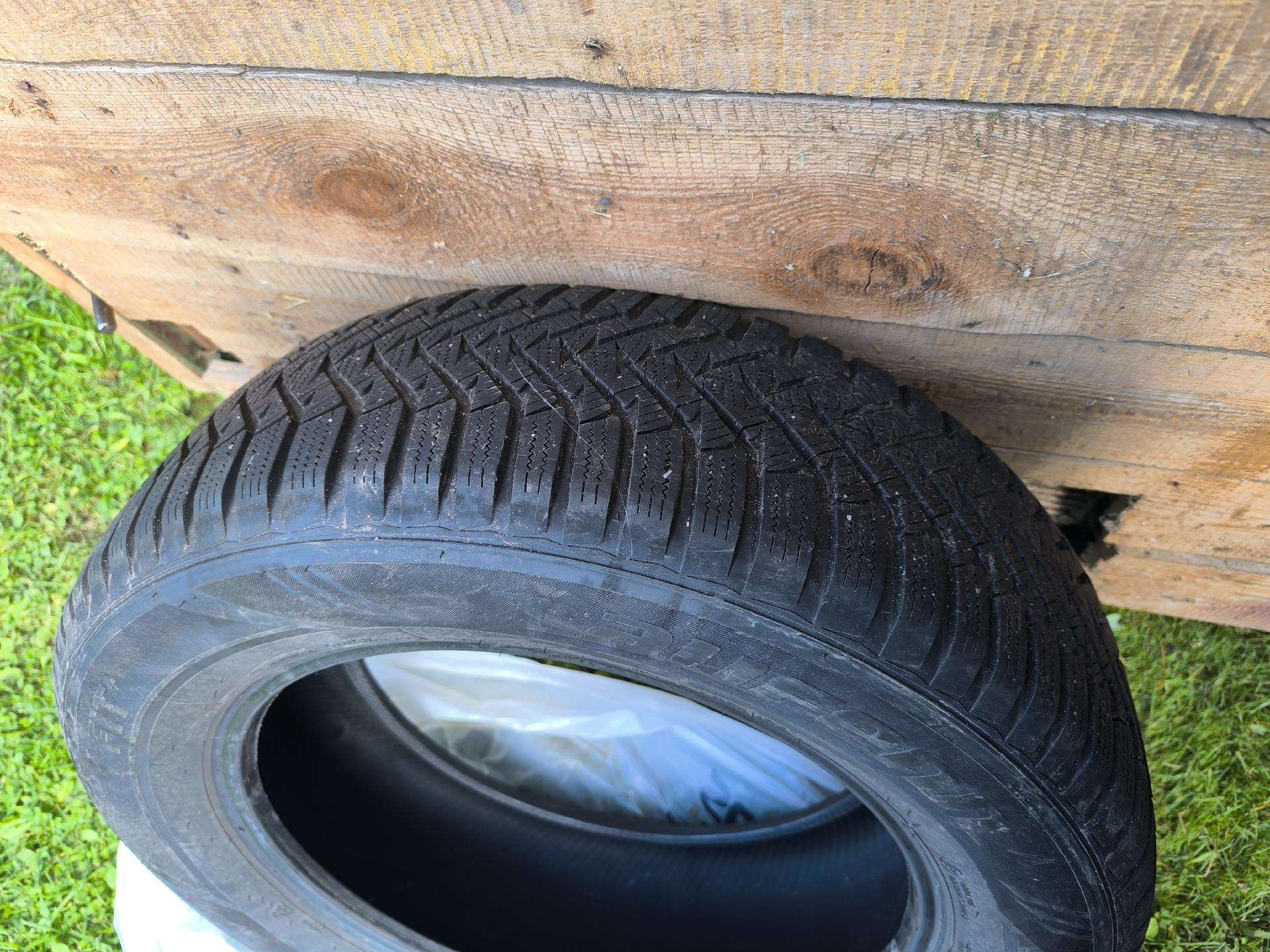 Naudotas žiemines padangas 235/60 R18