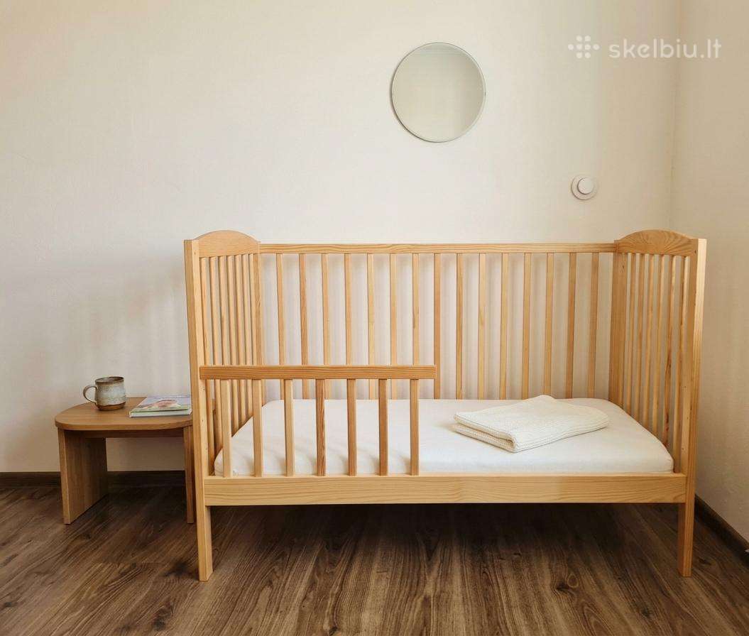 Kūdikiui-vaikui skirta lovytė + čiužinys